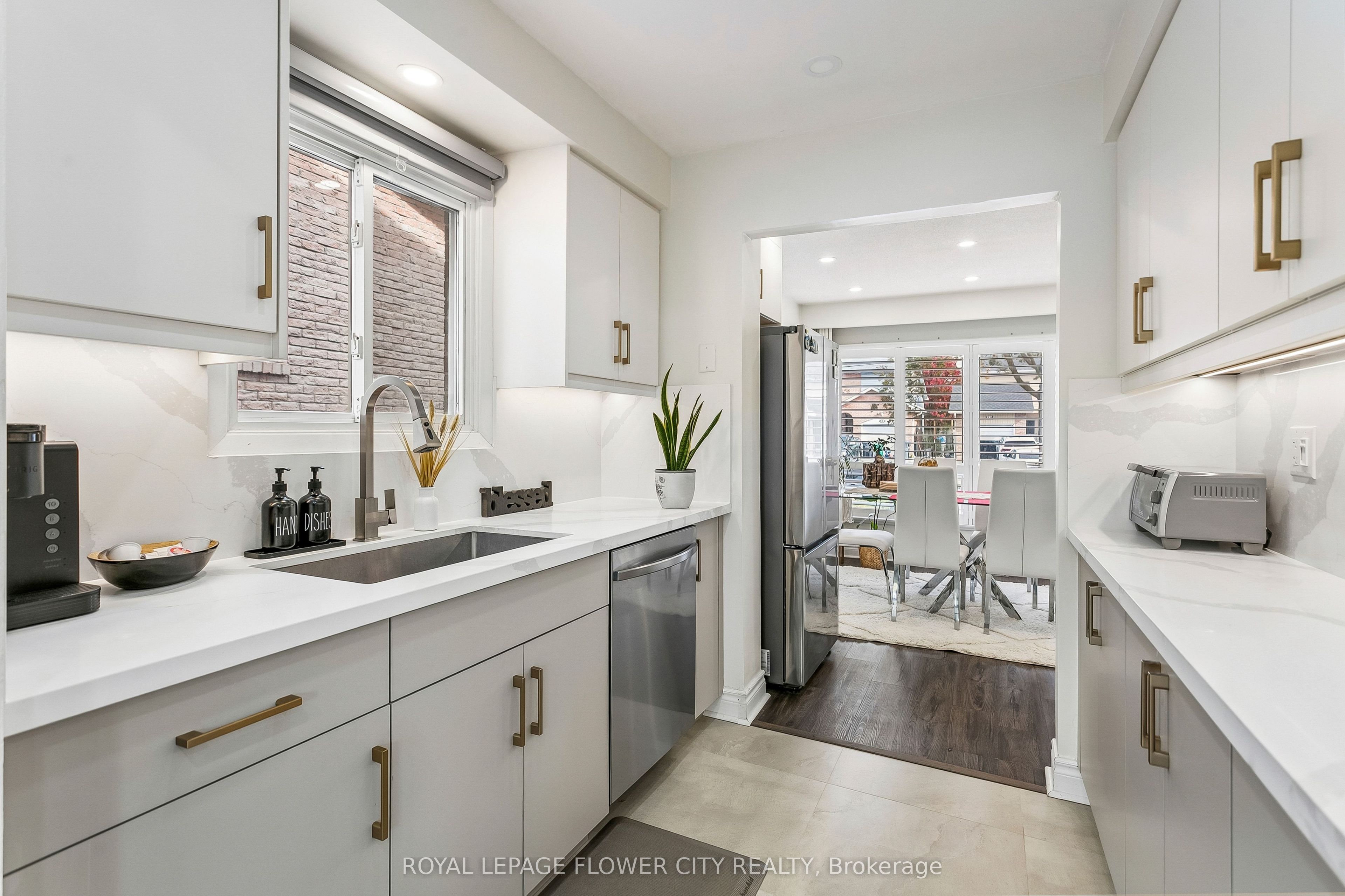 35 Camberley Crescent Property Photo 6
