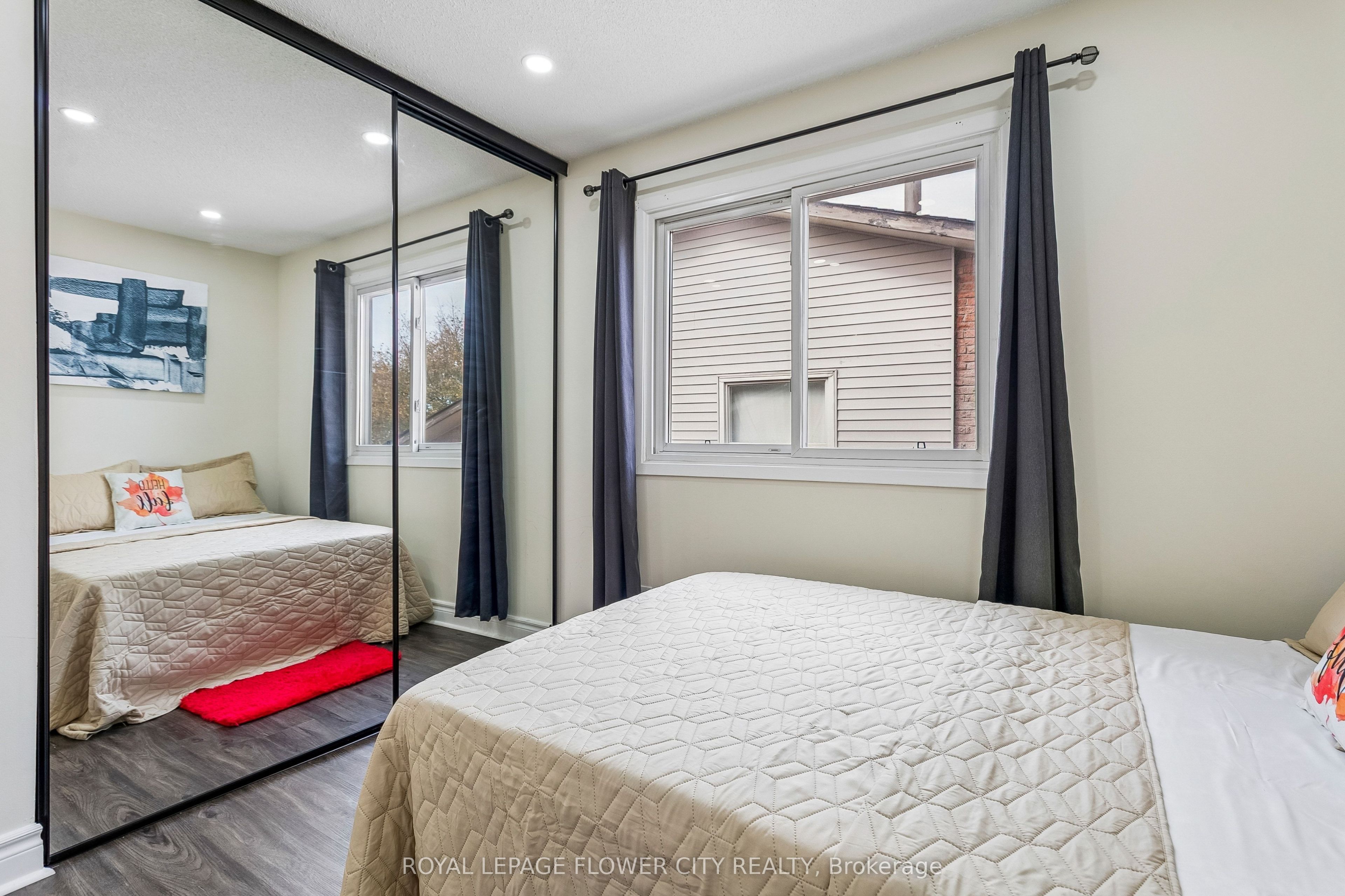 35 Camberley Crescent Property Photo 20