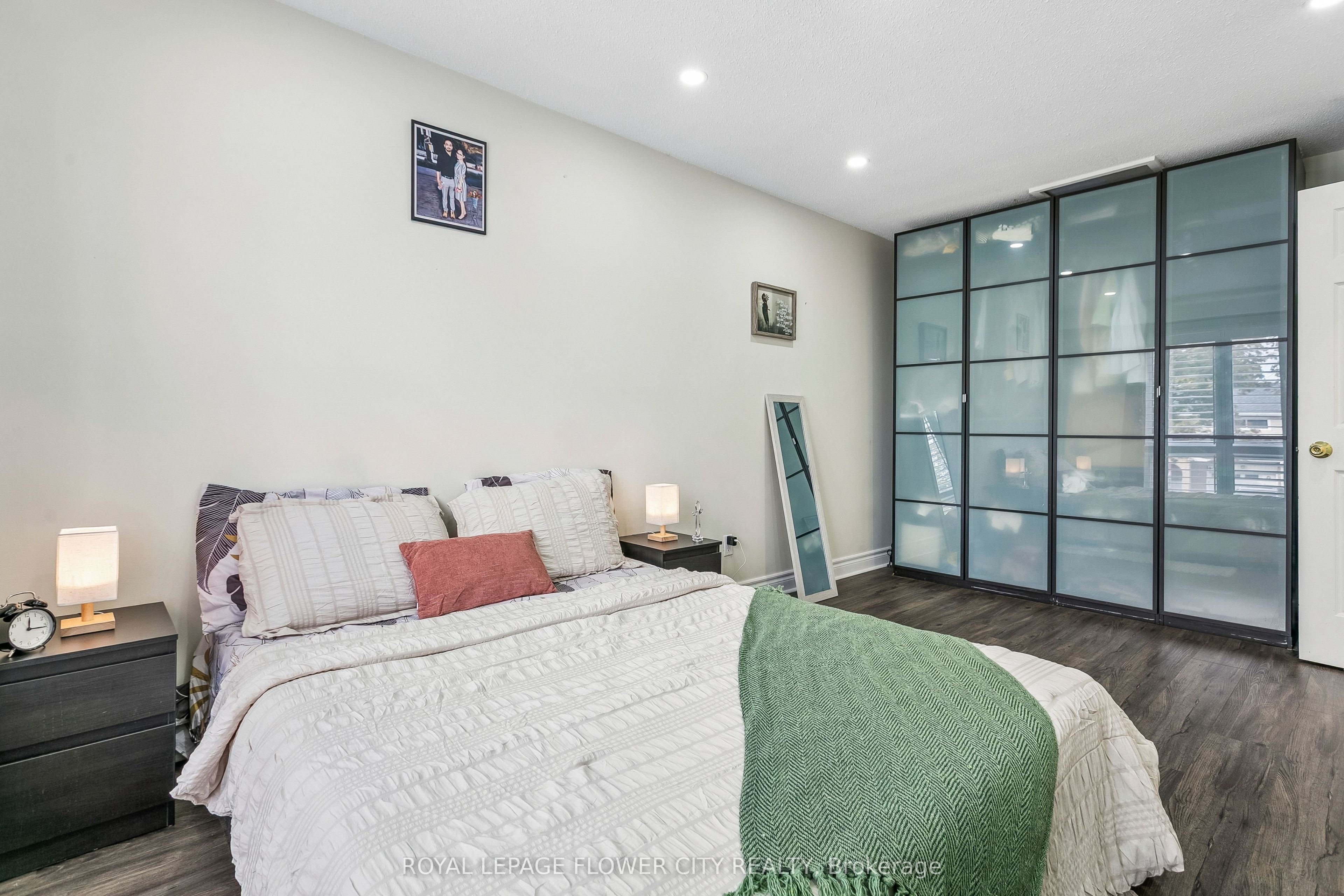 35 Camberley Crescent Property Photo 23