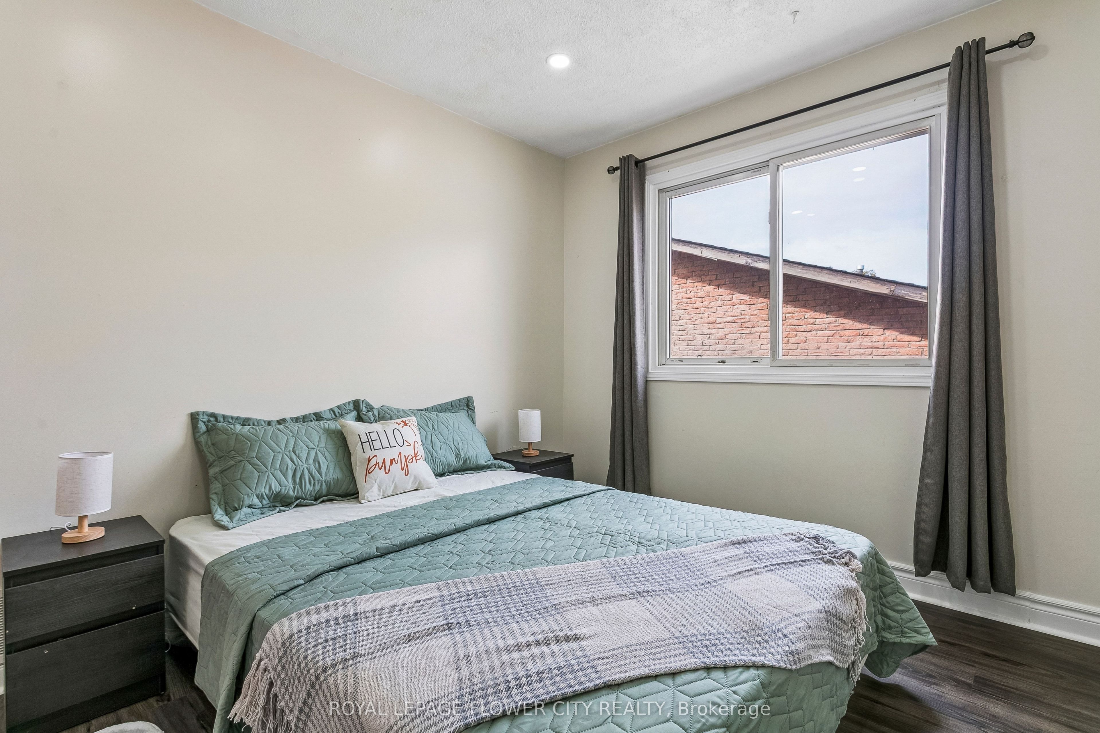 35 Camberley Crescent Property Photo 26
