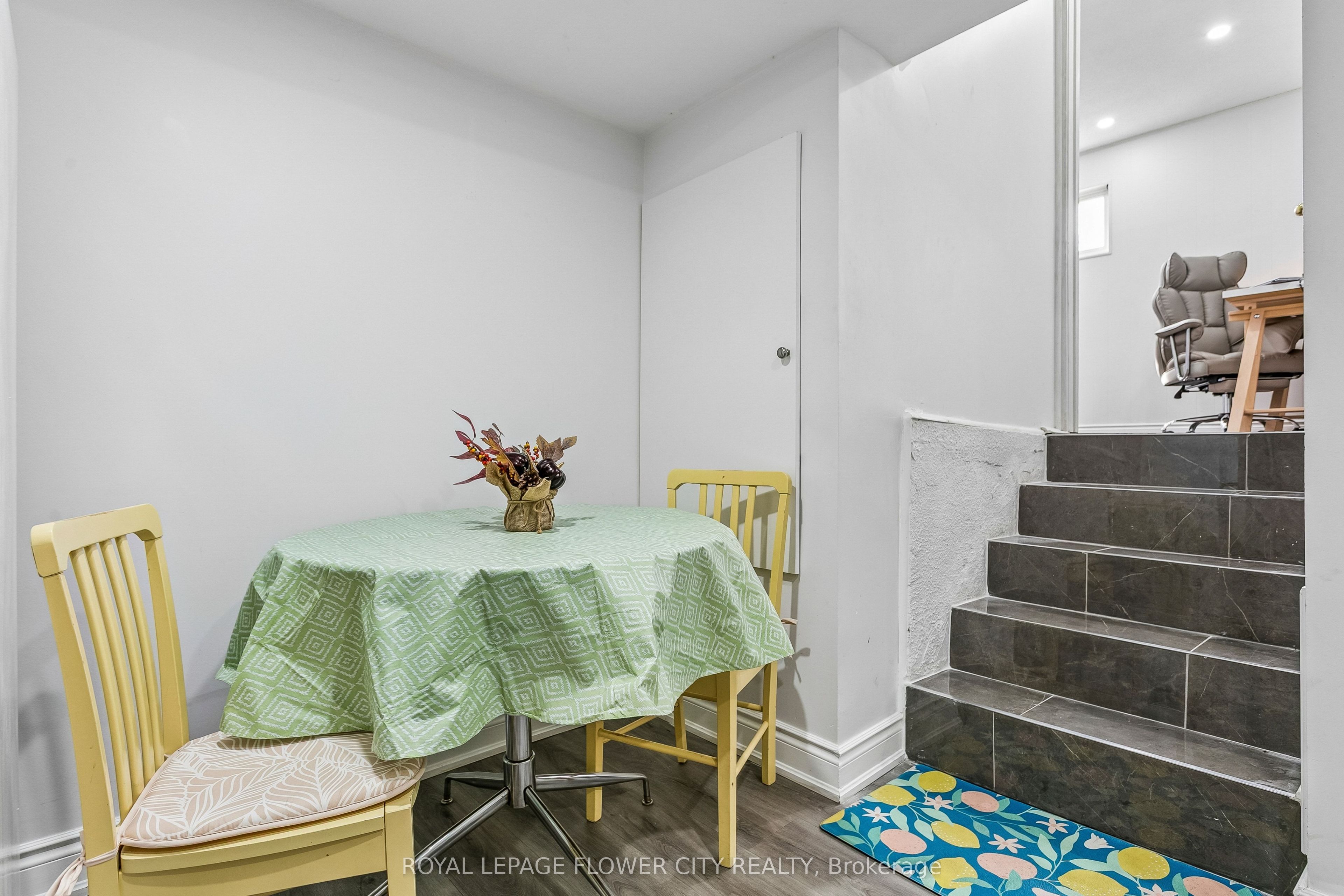 35 Camberley Crescent Property Photo 33