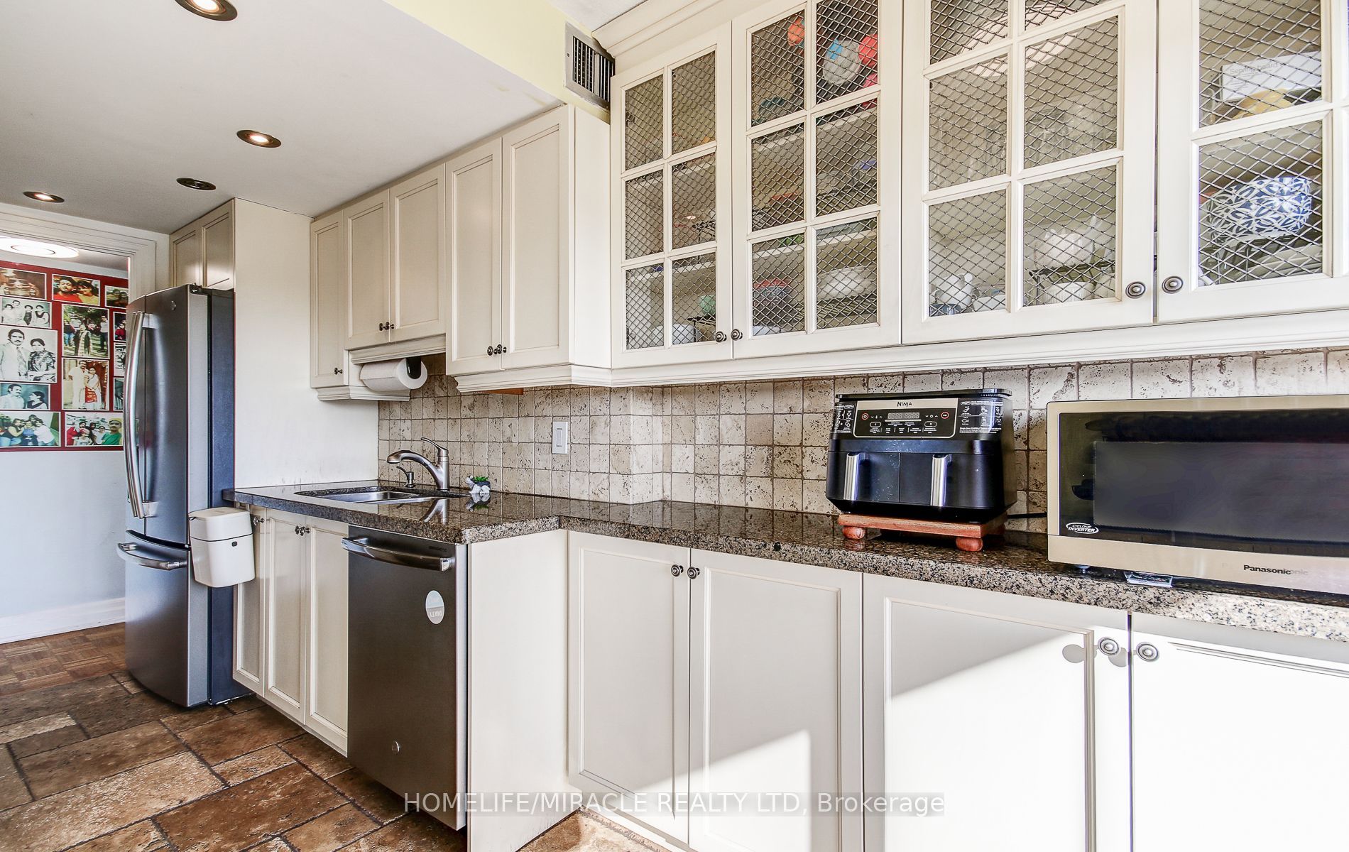 1333 Bloor Street 504 Property Photo 23