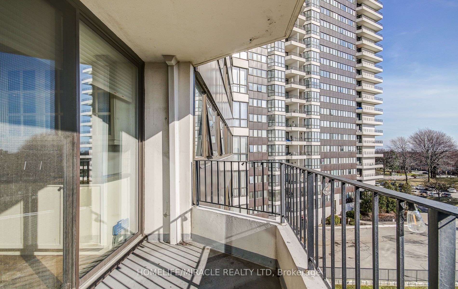 1333 Bloor Street 504 Property Photo 41