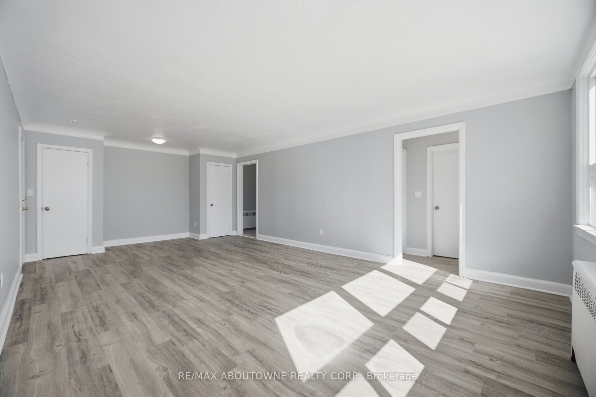 1047 Churchill Avenue E 1 Property Photo 8
