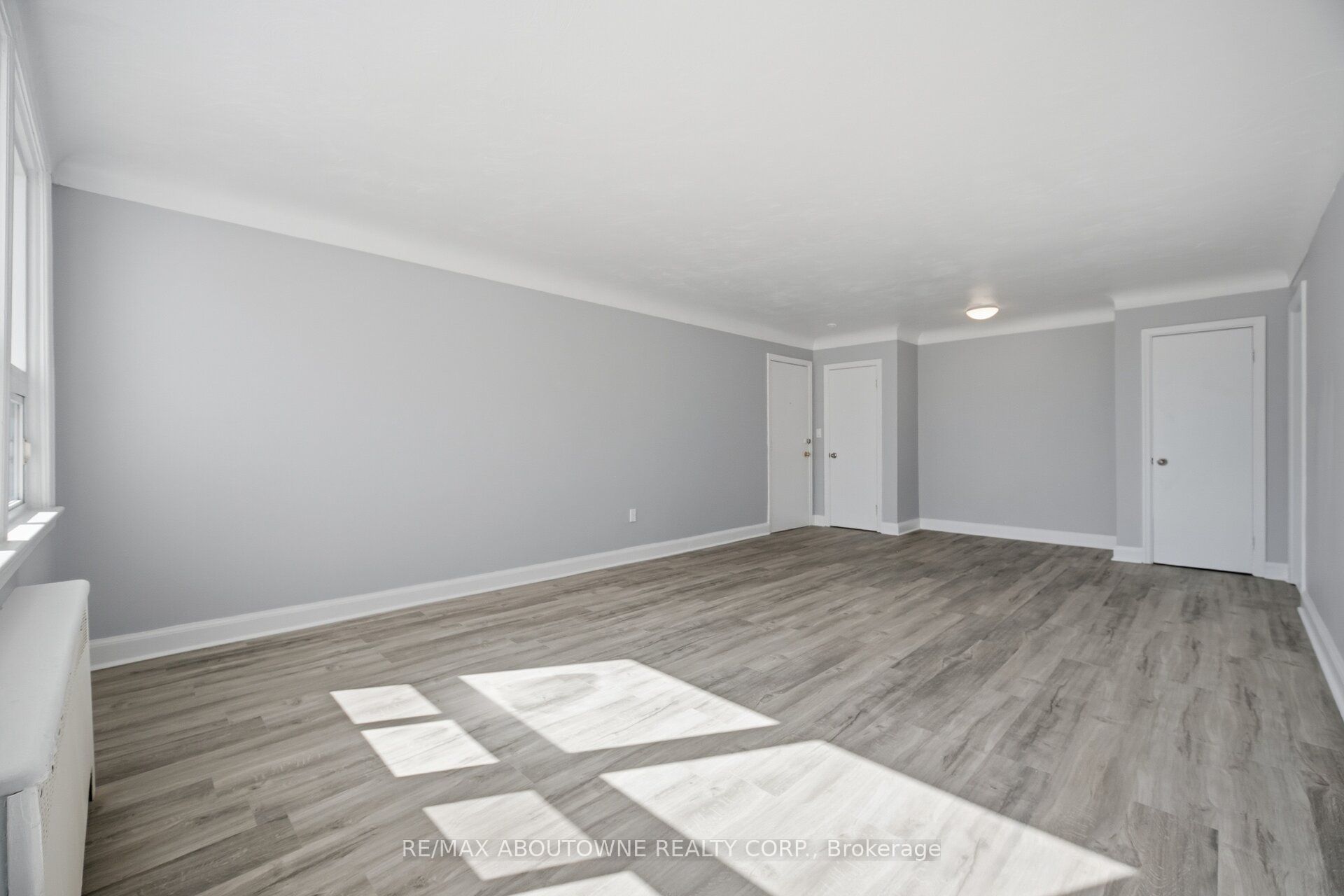 1047 Churchill Avenue E 1 Property Photo 9