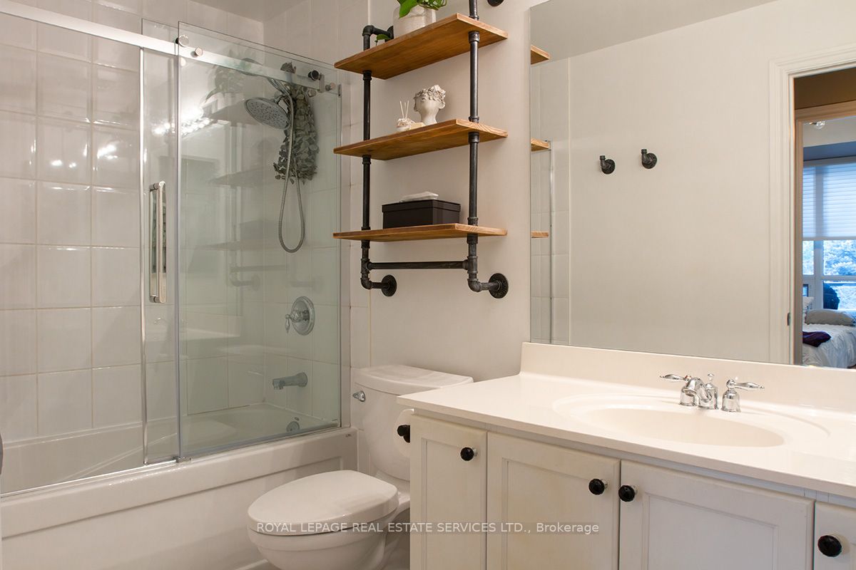 25 Earlington Avenue 219 Property Photo 11