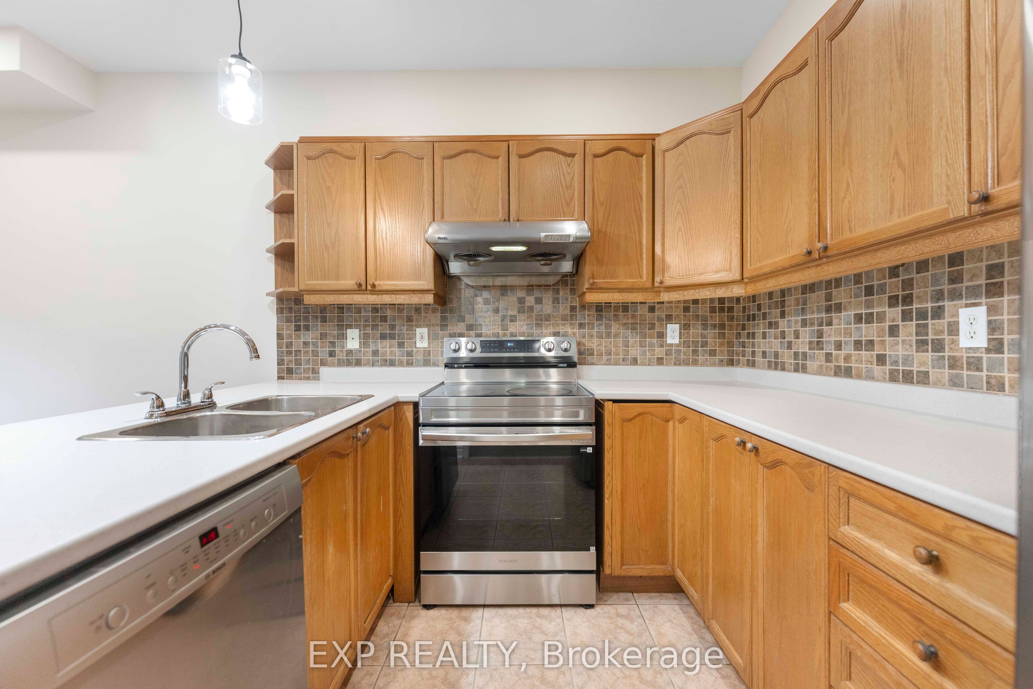 7 Overture Lane Property Photo 18