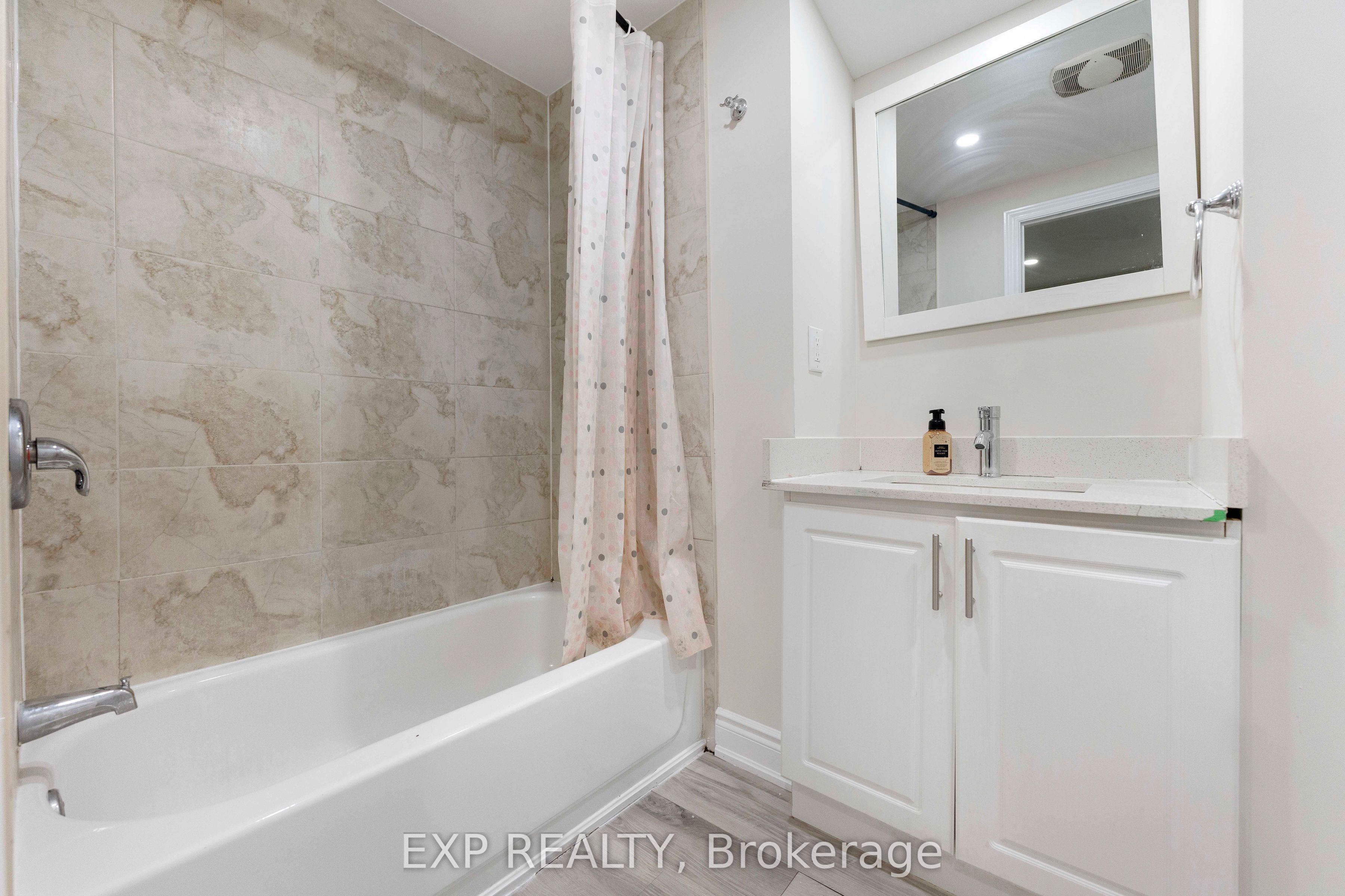 7 Overture Lane Property Photo 42