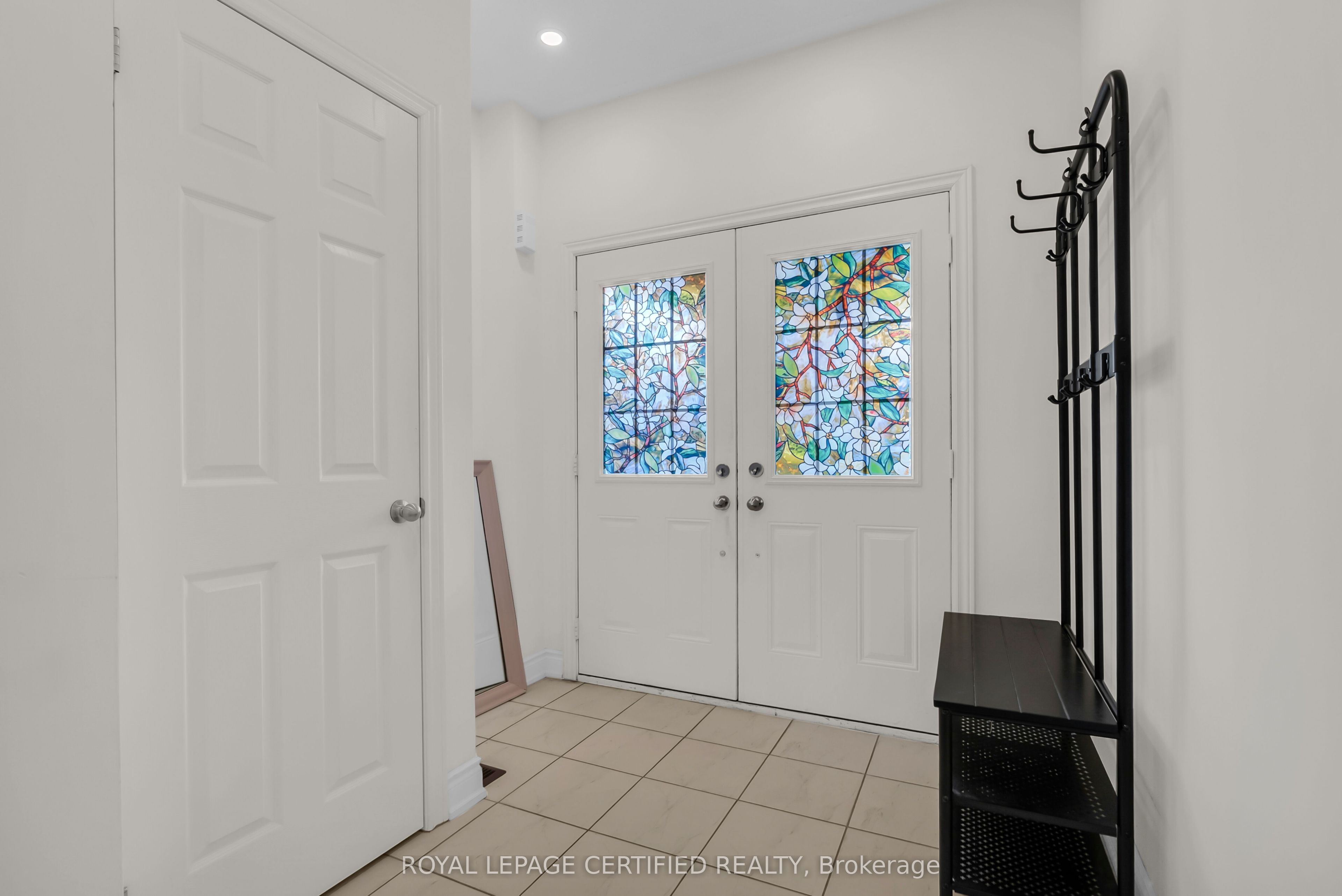 630 Mockridge Terrace Property Photo 4