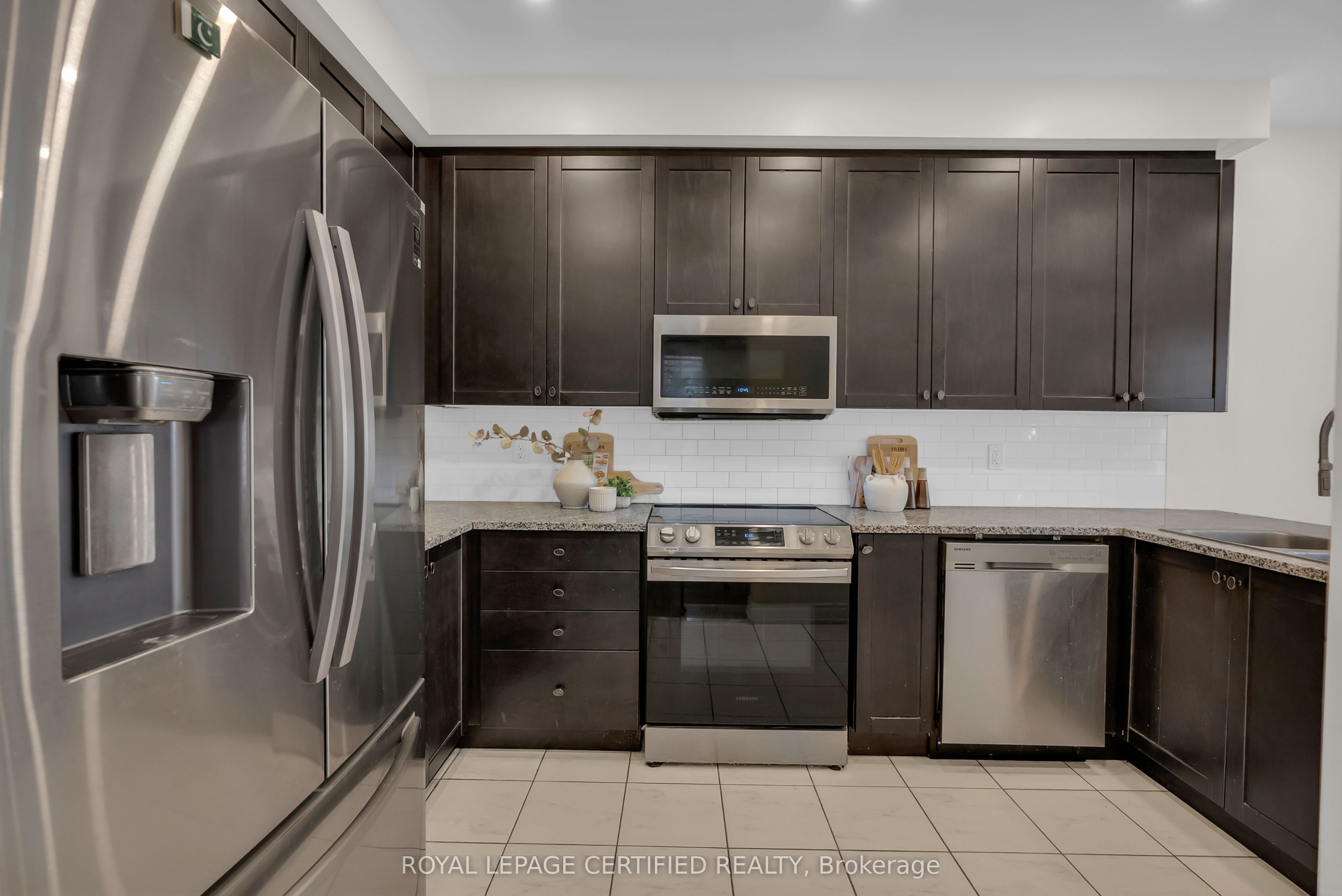 630 Mockridge Terrace Property Photo 11