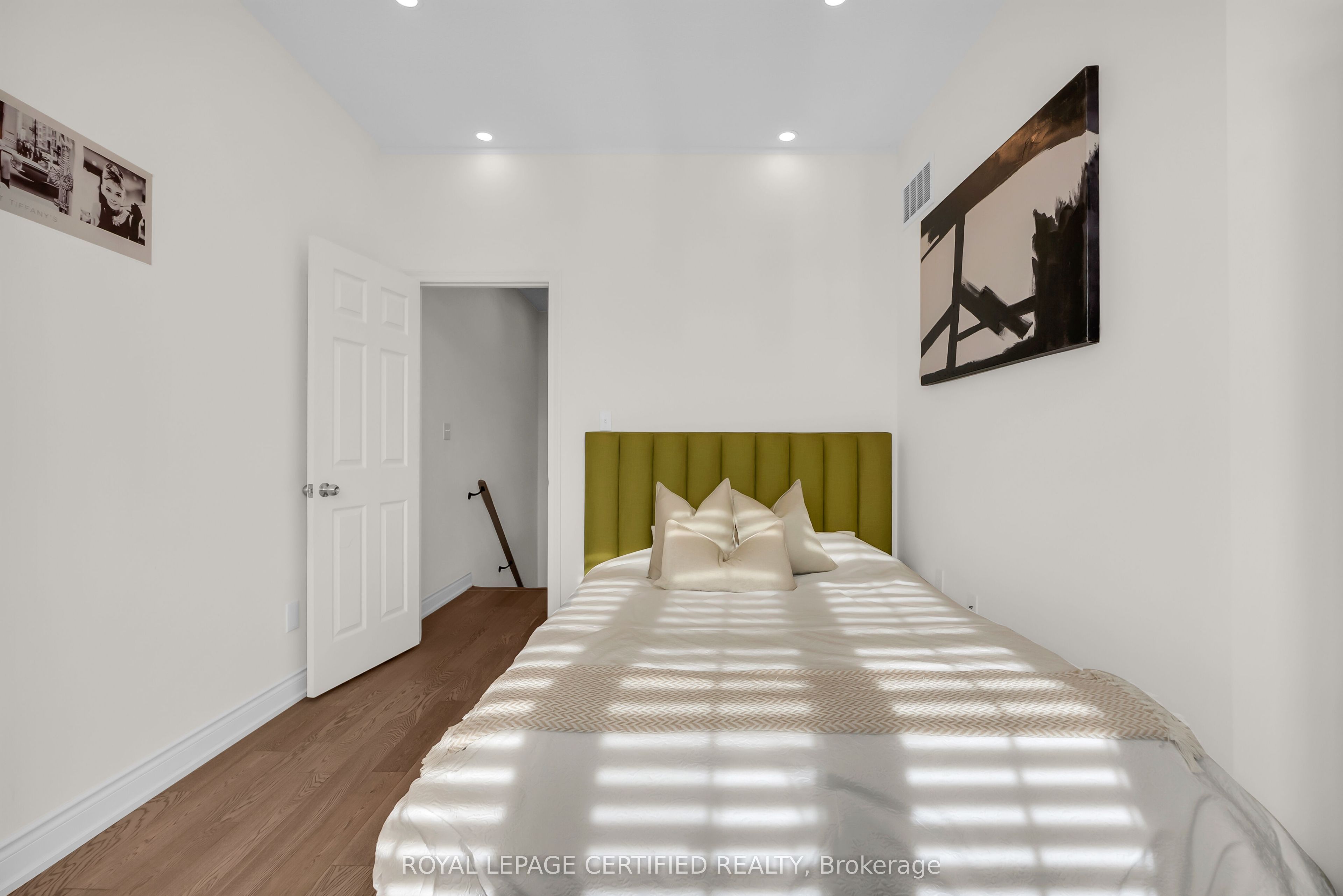 630 Mockridge Terrace Property Photo 24