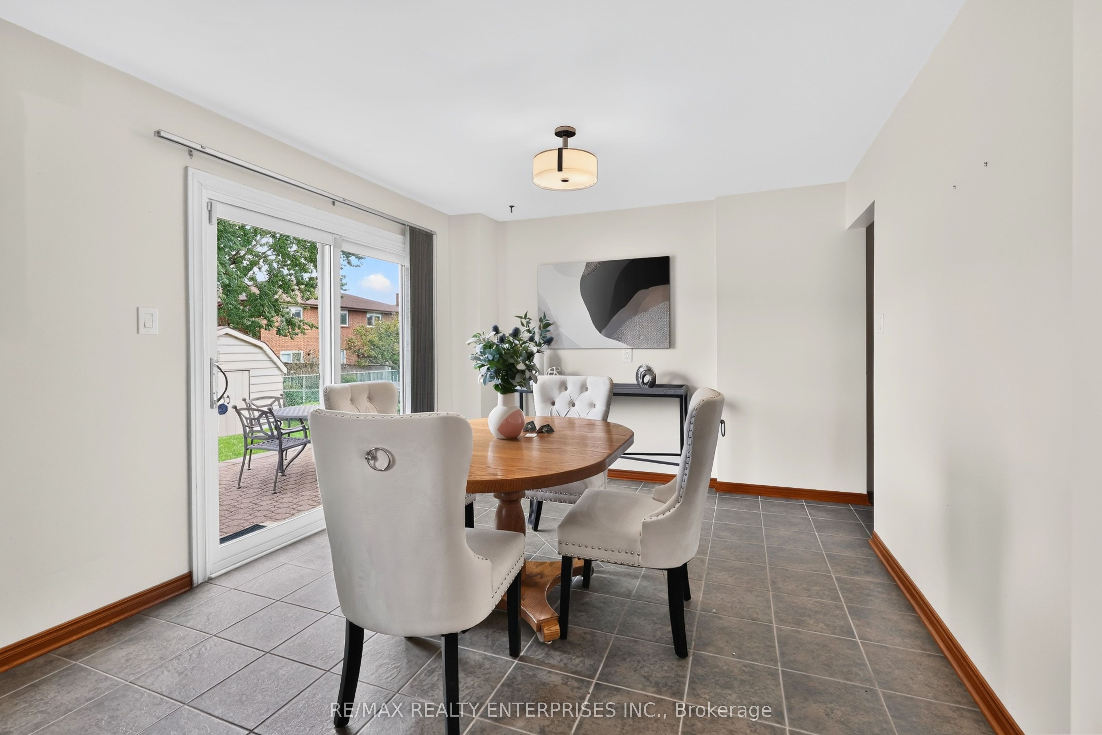 4151 Rockwood Road Property Photo 15
