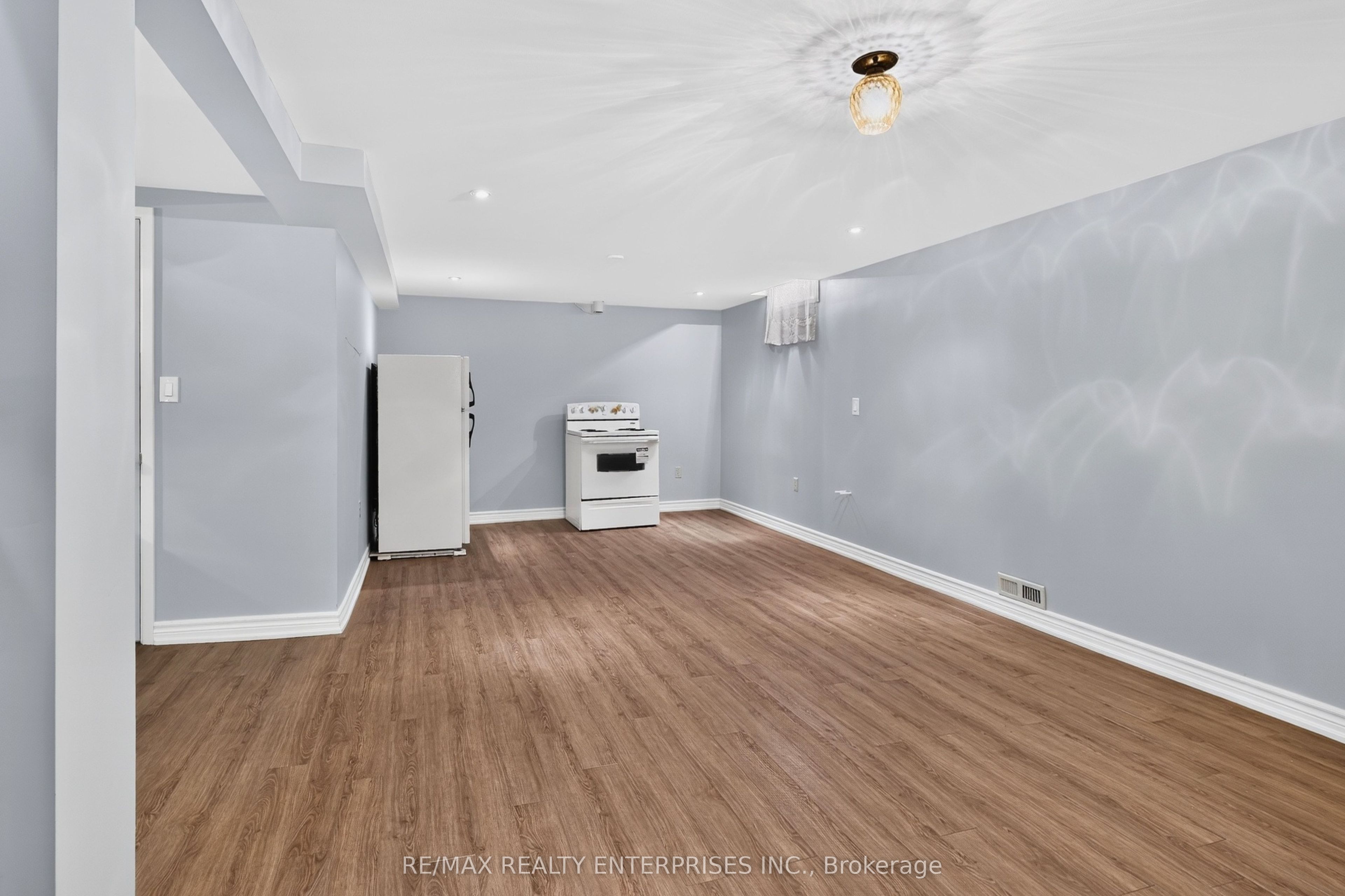 4151 Rockwood Road Property Photo 32