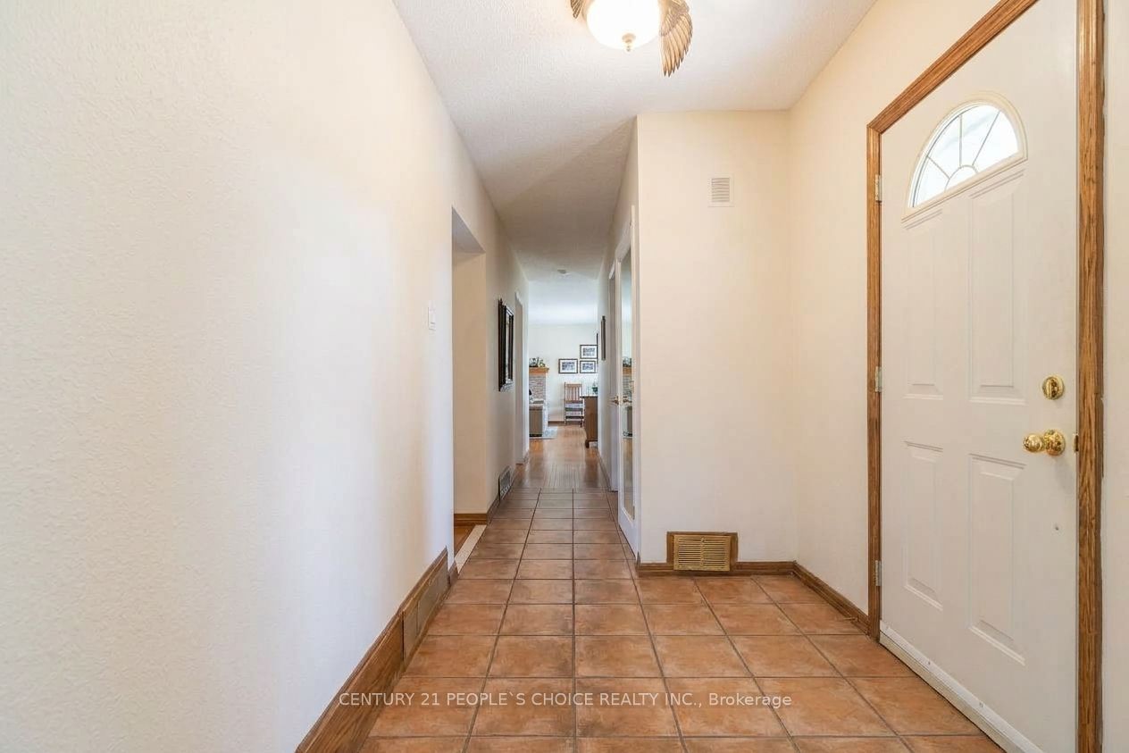 228 Jeffcoat Drive Property Photo 4