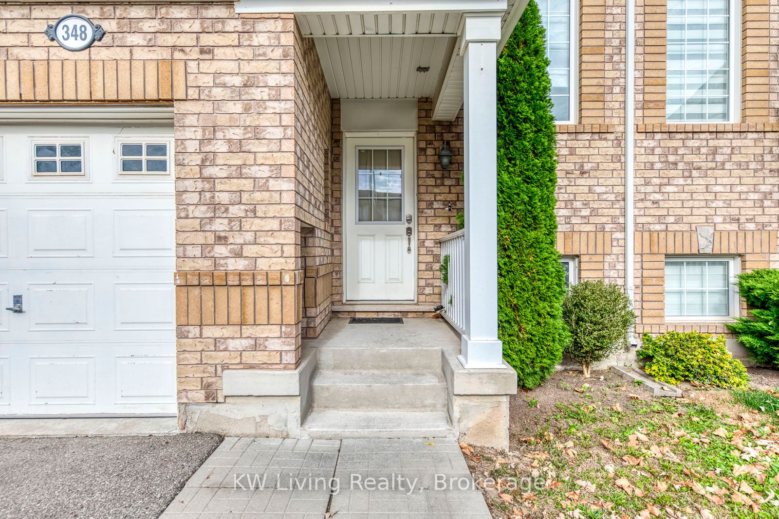 348 Chuchmach Close Property Photo 4