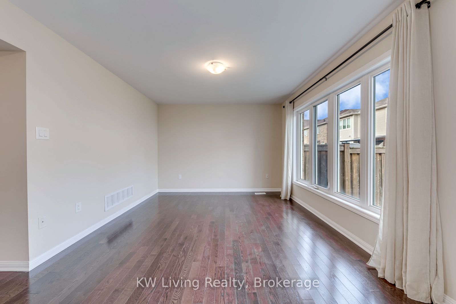 348 Chuchmach Close Property Photo 18
