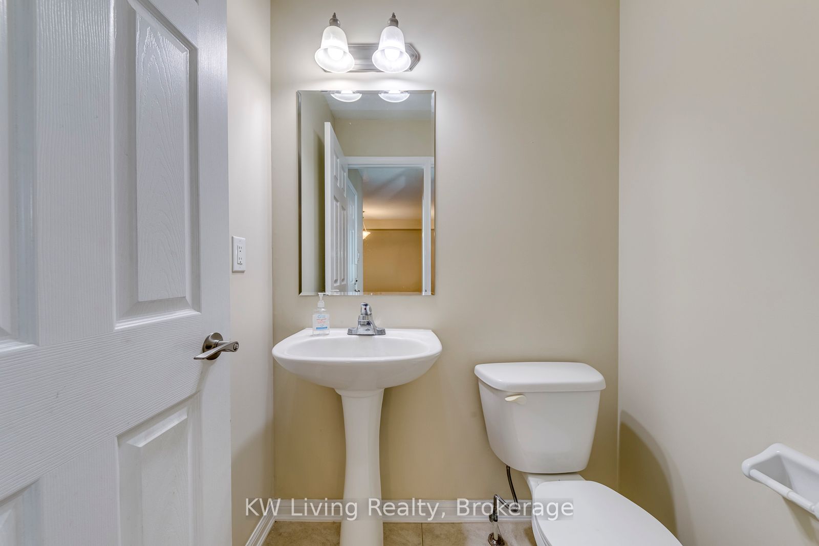348 Chuchmach Close Property Photo 21