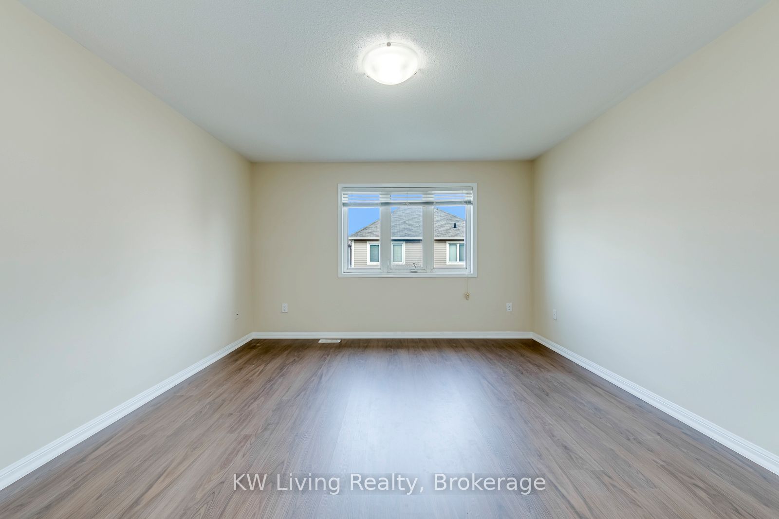 348 Chuchmach Close Property Photo 24
