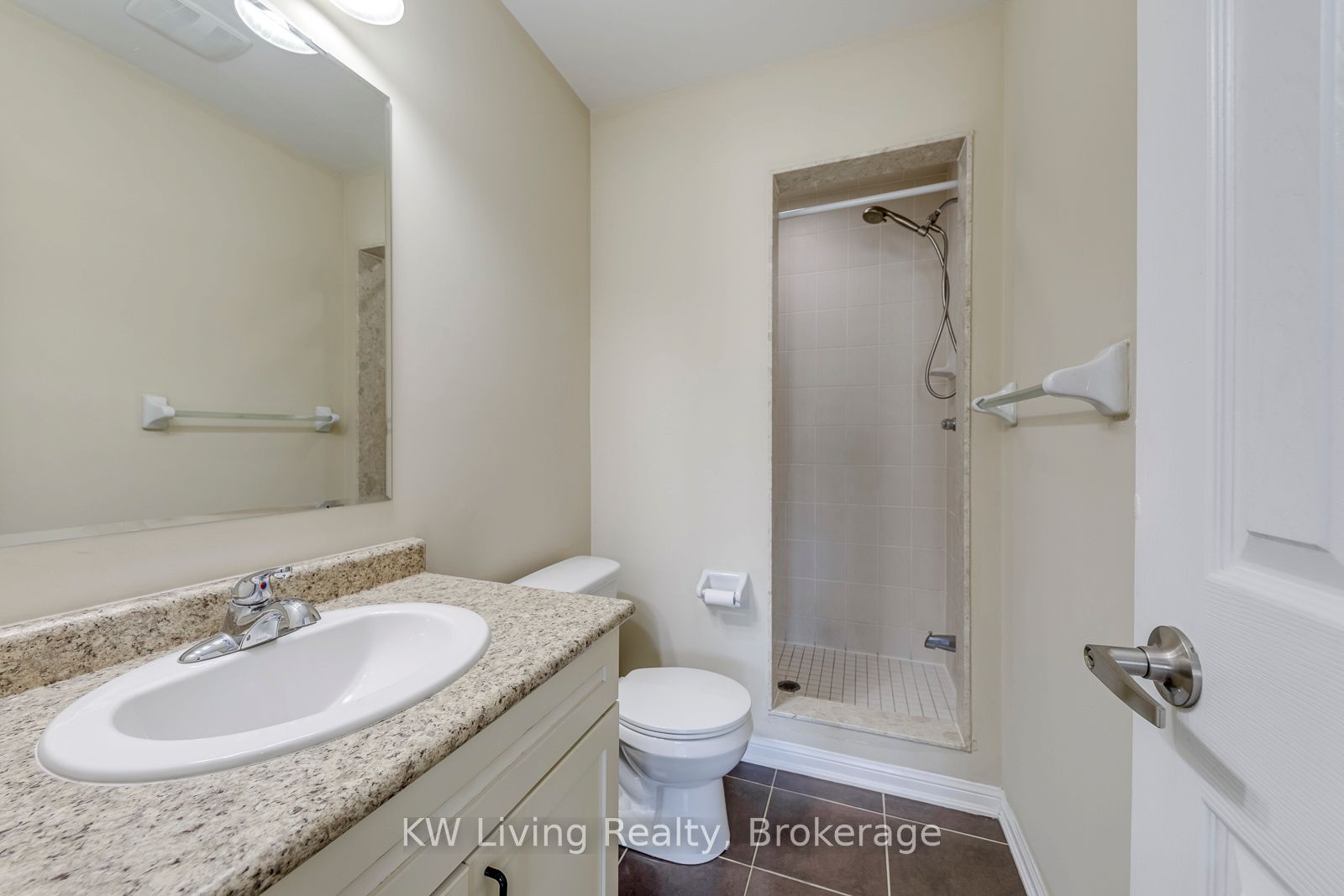 348 Chuchmach Close Property Photo 26