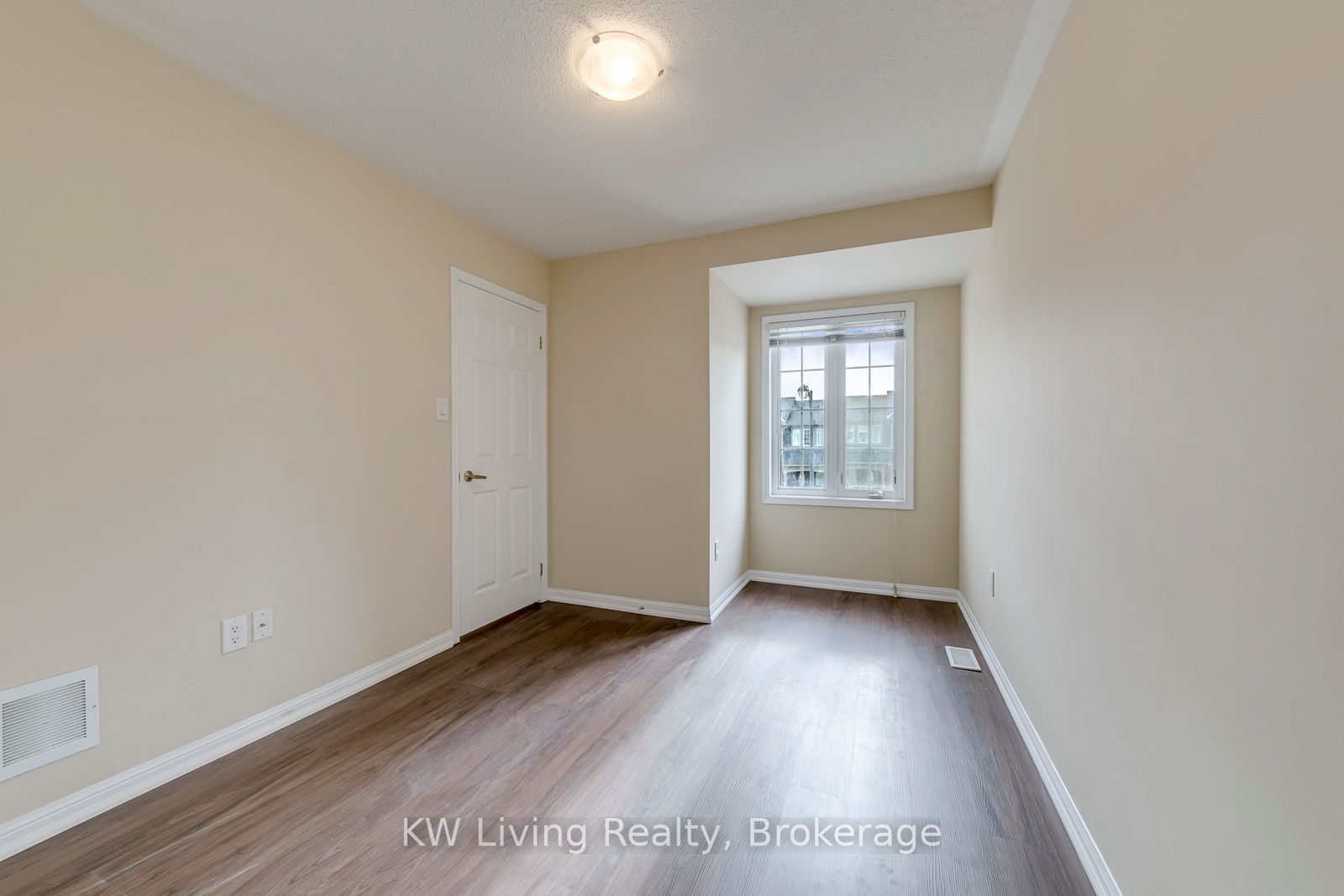 348 Chuchmach Close Property Photo 30