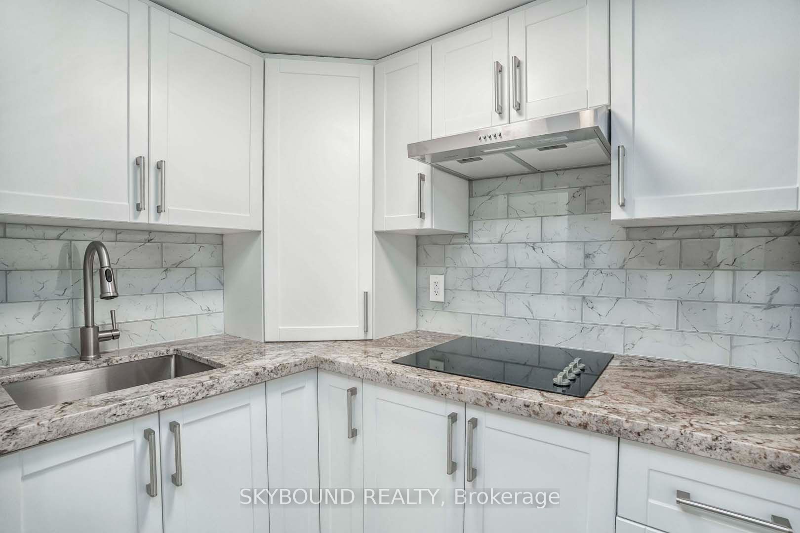 3614 Holden (unit 1) Crescent Property Photo 12