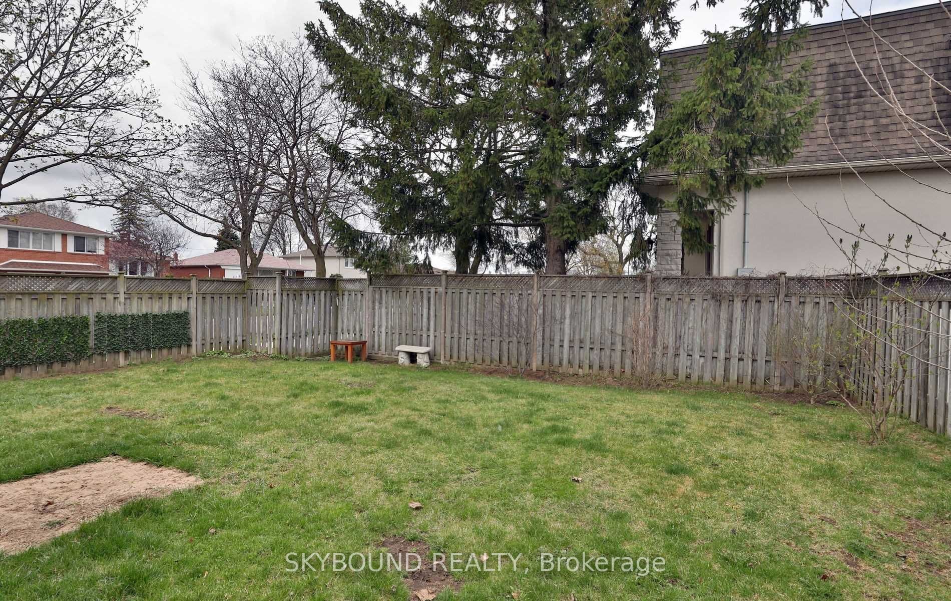 3614 Holden (unit 1) Crescent Property Photo 17