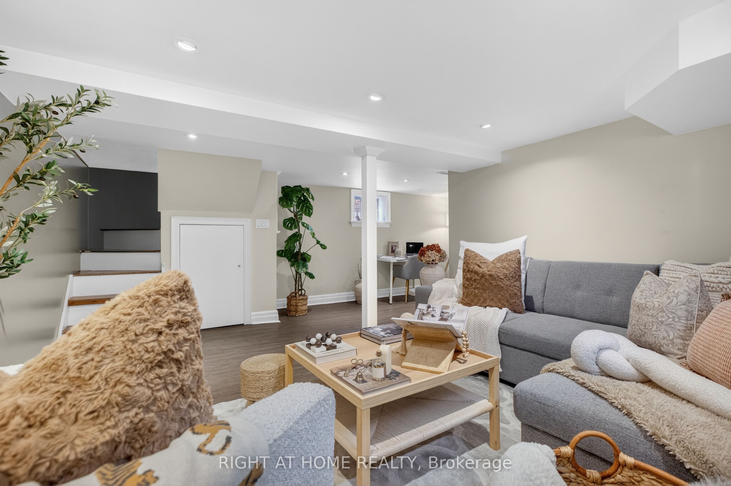 77 Elma Street Property Photo 18