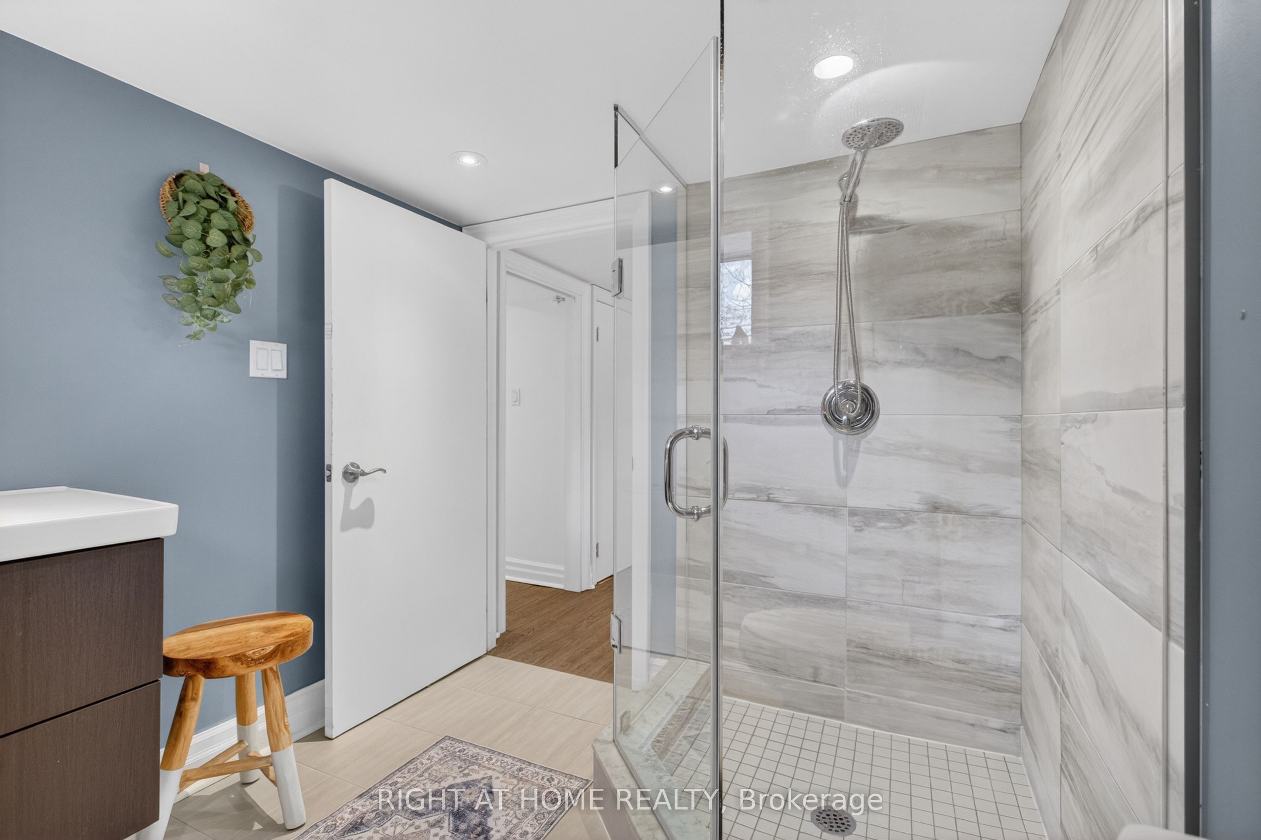 77 Elma Street Property Photo 23