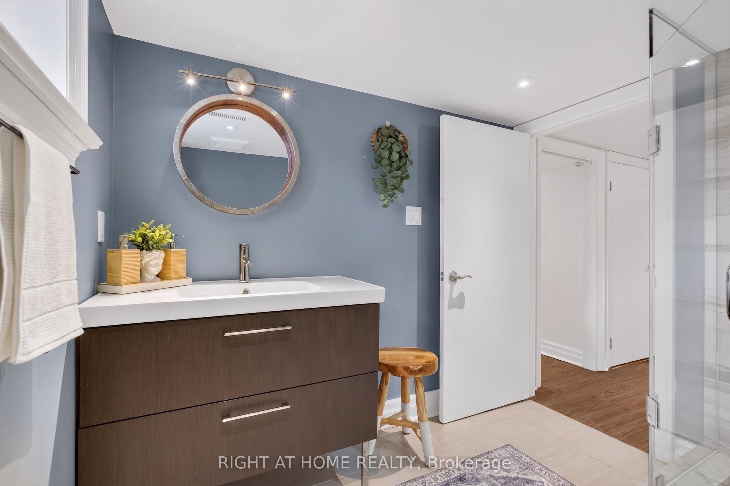 77 Elma Street Property Photo 24