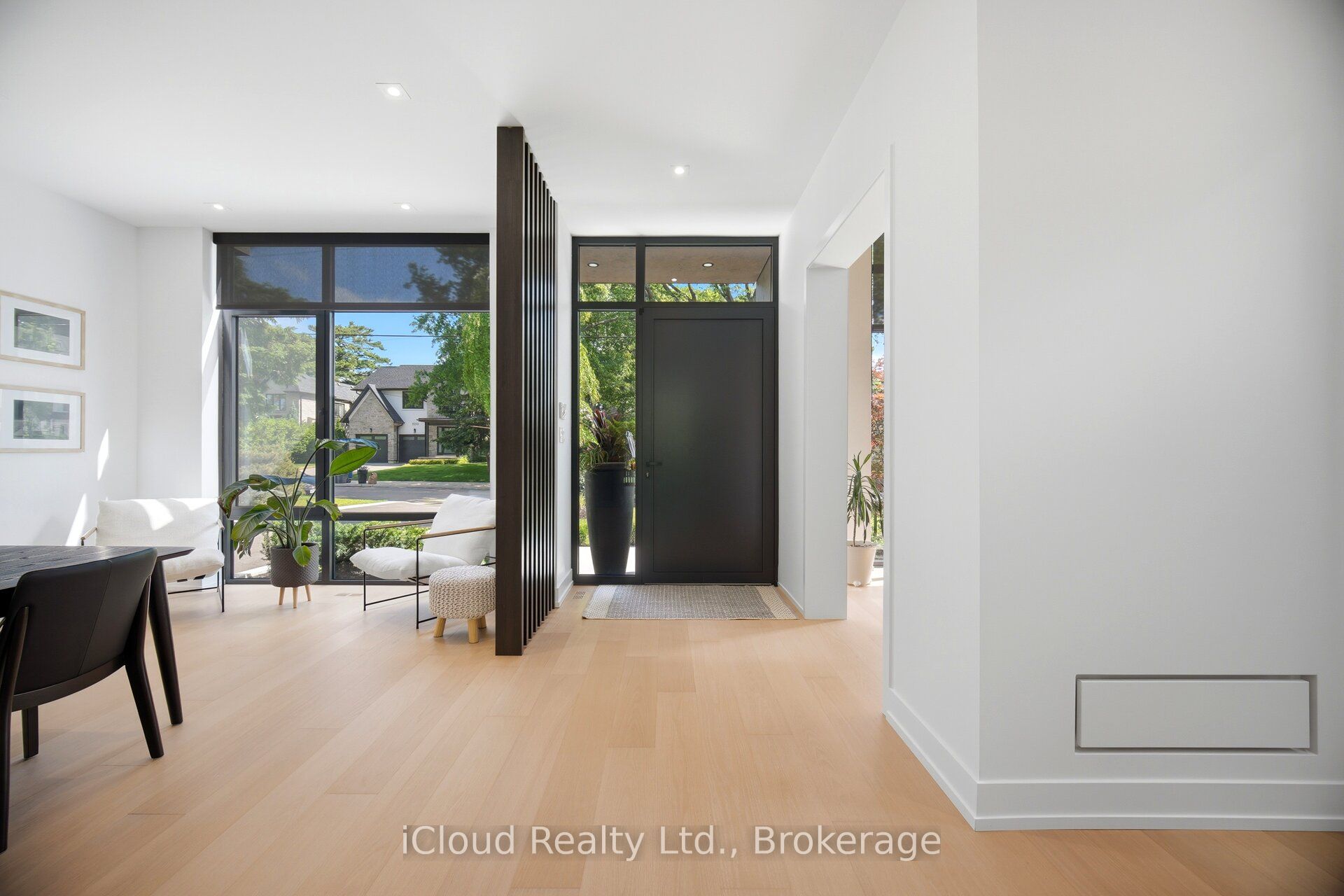 1590 Kenmuir Avenue Property Photo 3