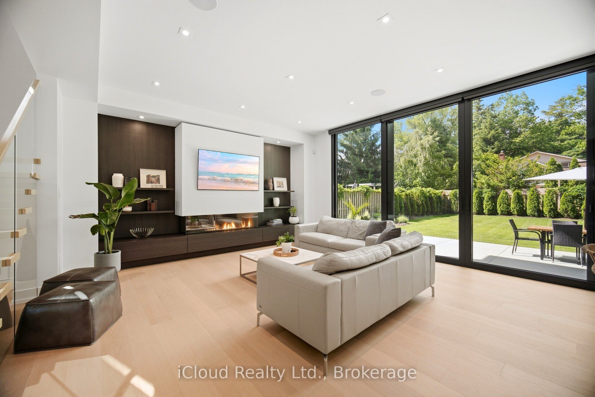 1590 Kenmuir Avenue Property Photo 8