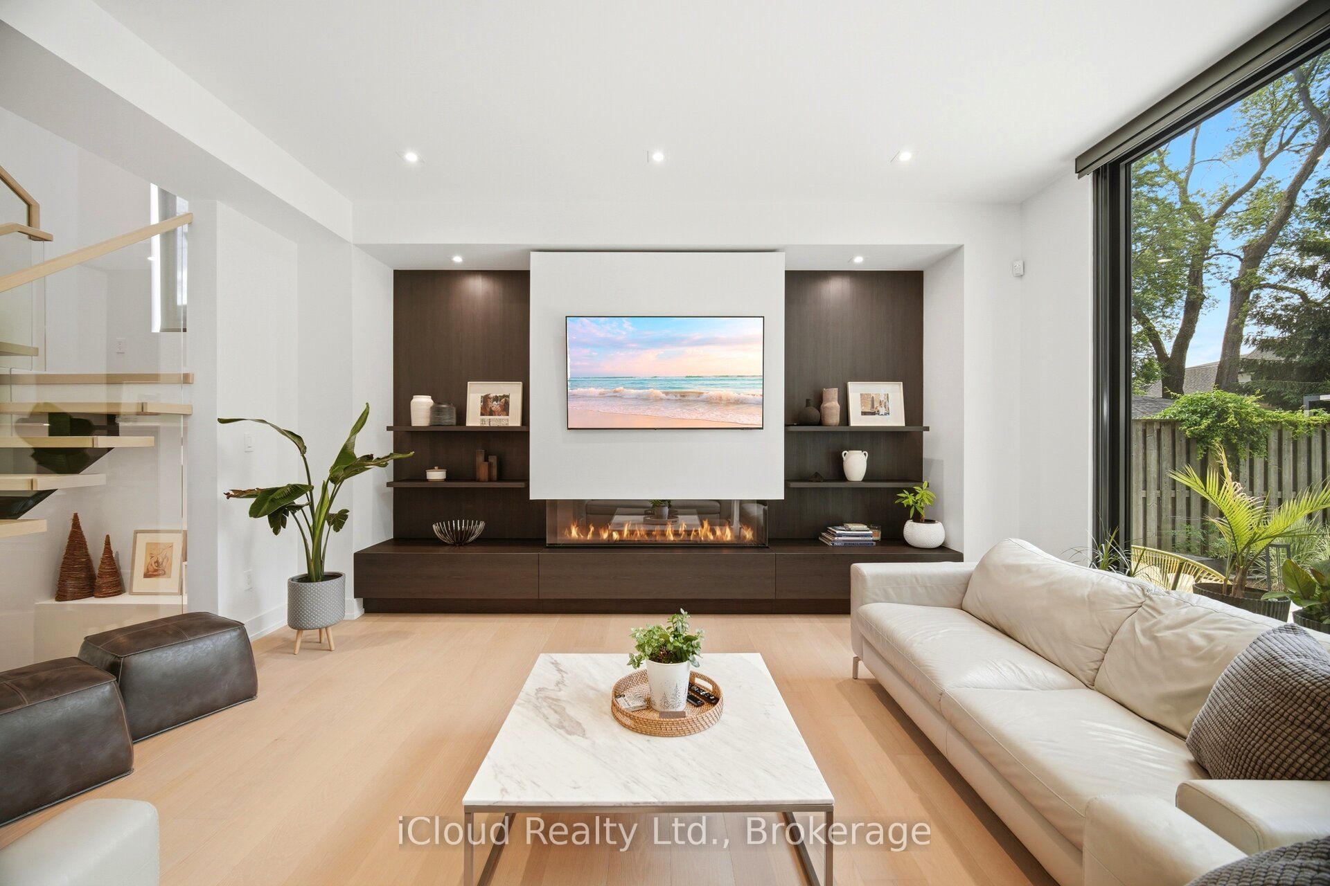 1590 Kenmuir Avenue Property Photo 9