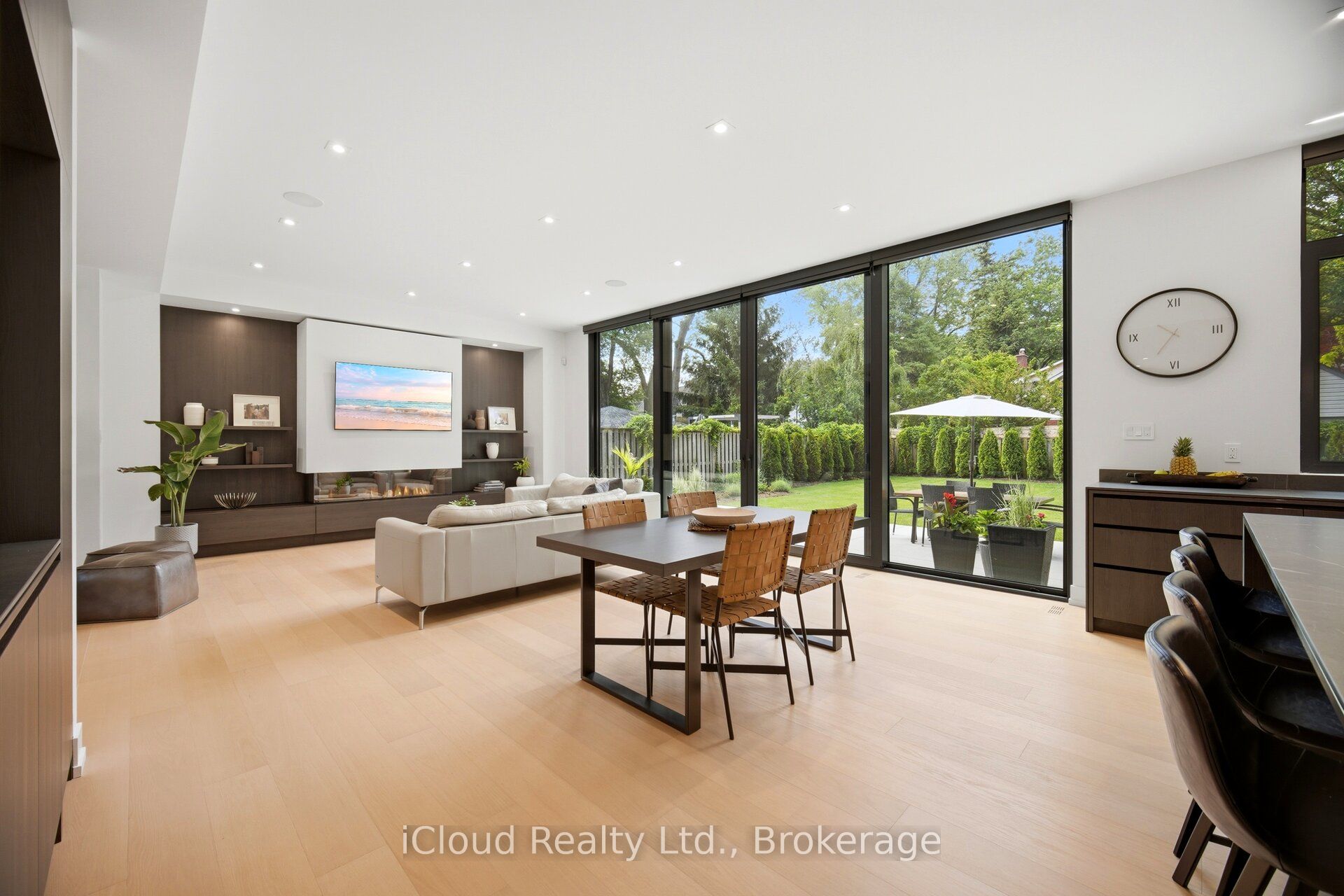 1590 Kenmuir Avenue Property Photo 10