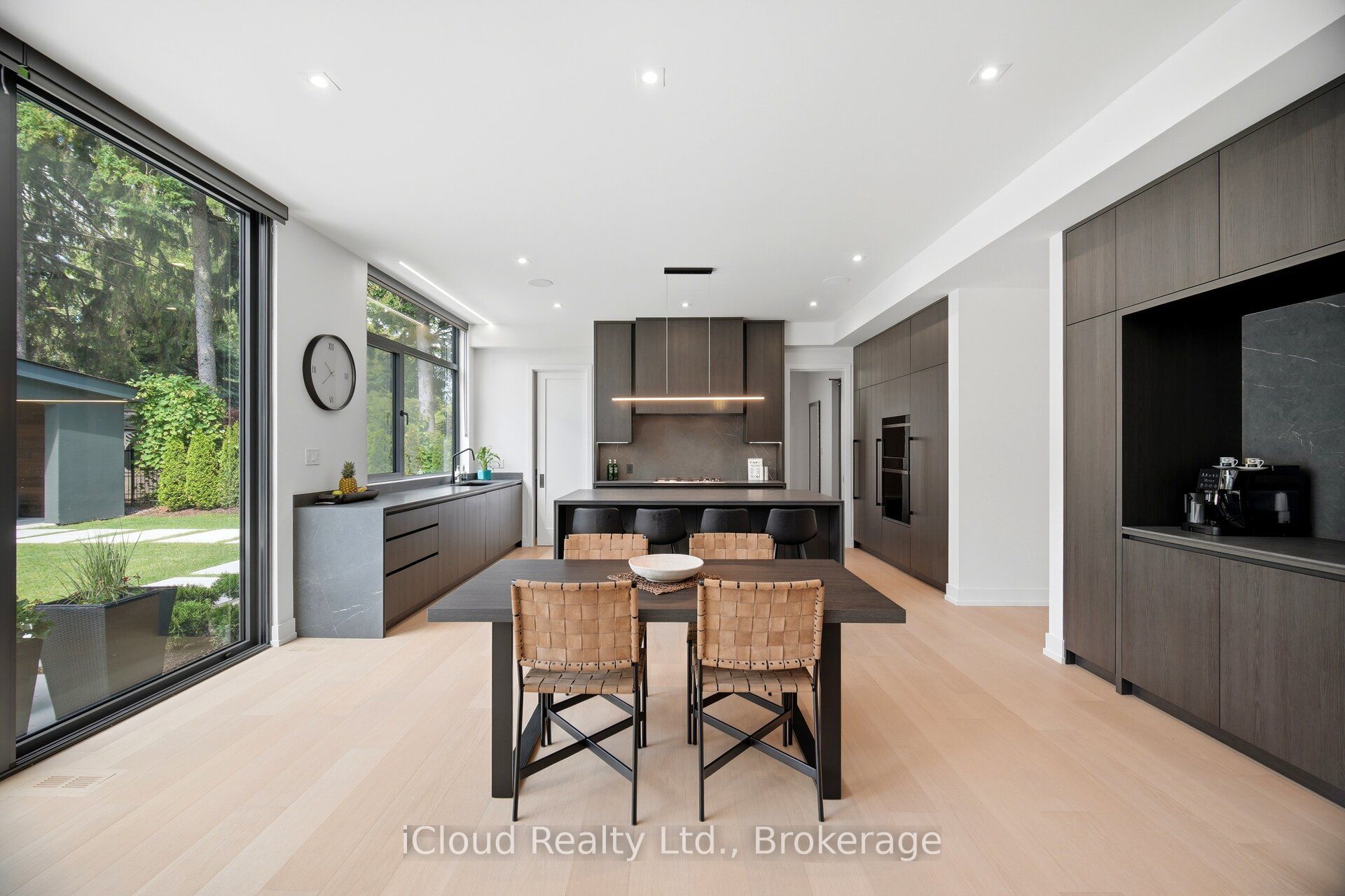 1590 Kenmuir Avenue Property Photo 11