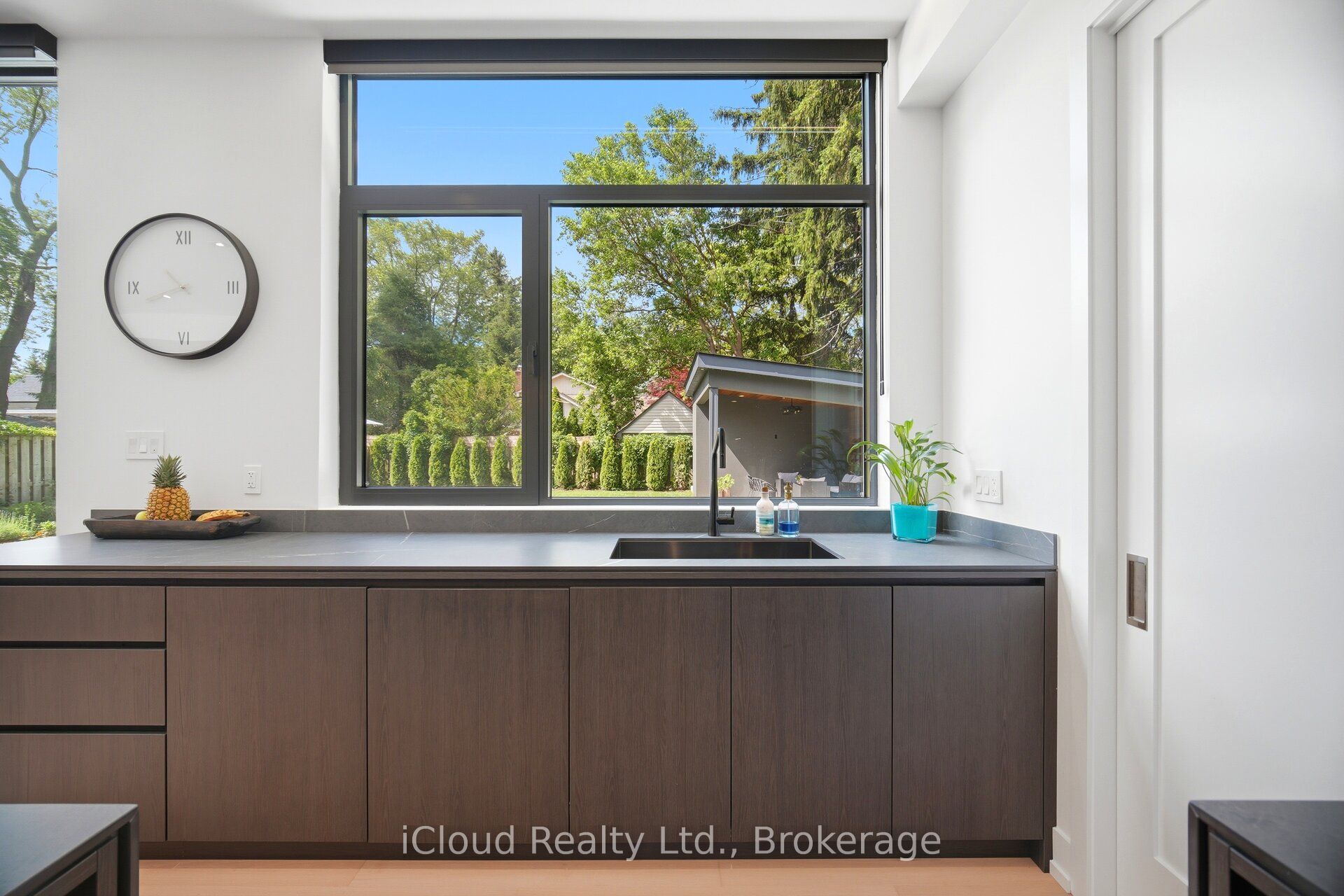 1590 Kenmuir Avenue Property Photo 13