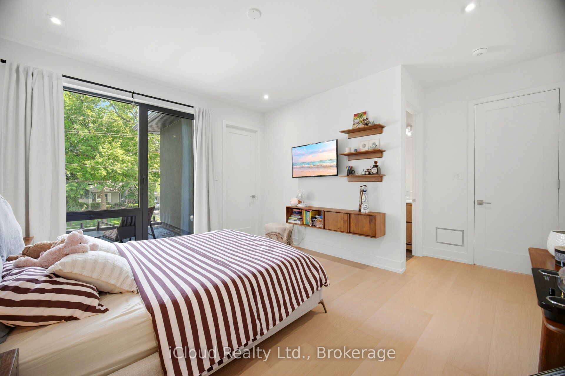 1590 Kenmuir Avenue Property Photo 26