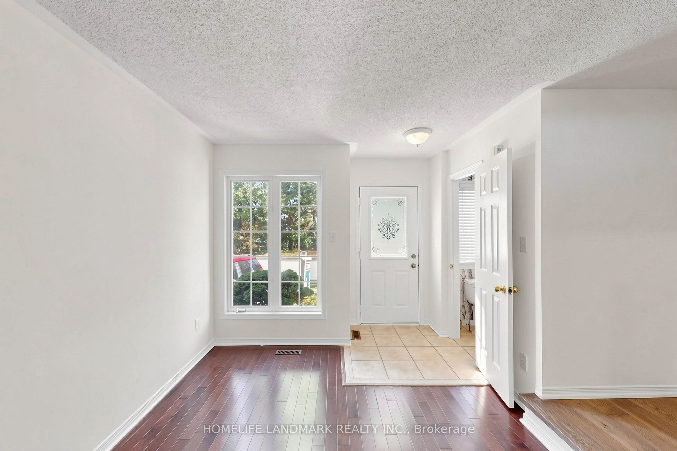 552 Thelma Street Property Photo 3