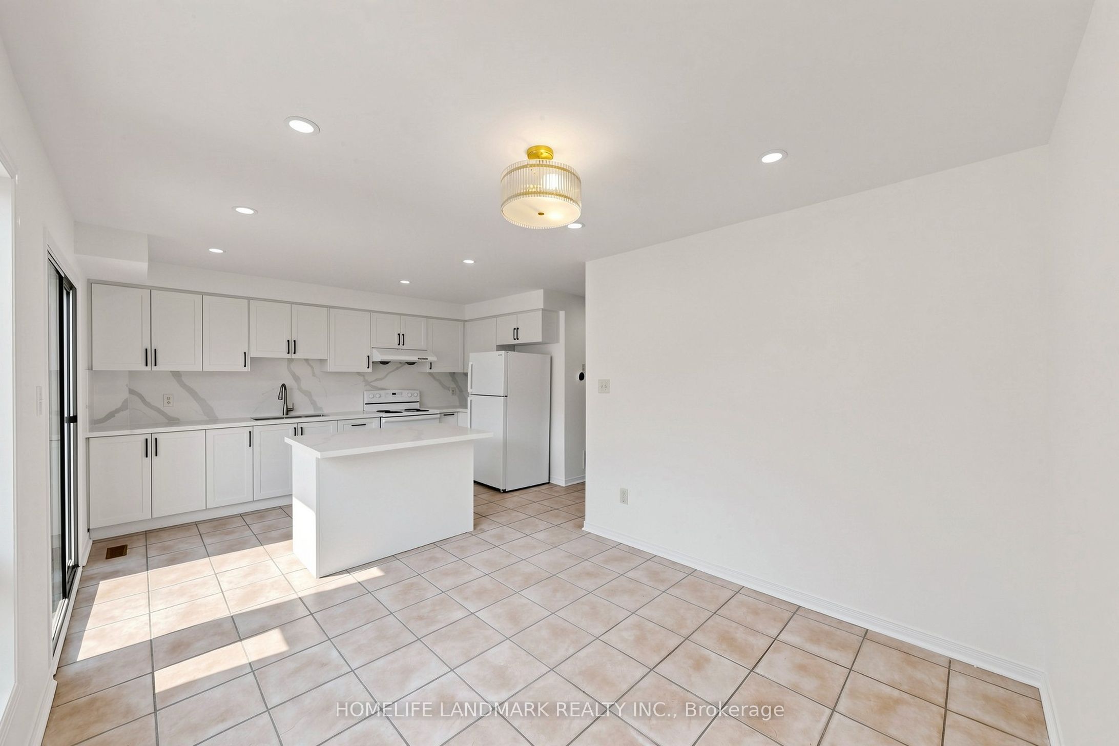 552 Thelma Street Property Photo 10
