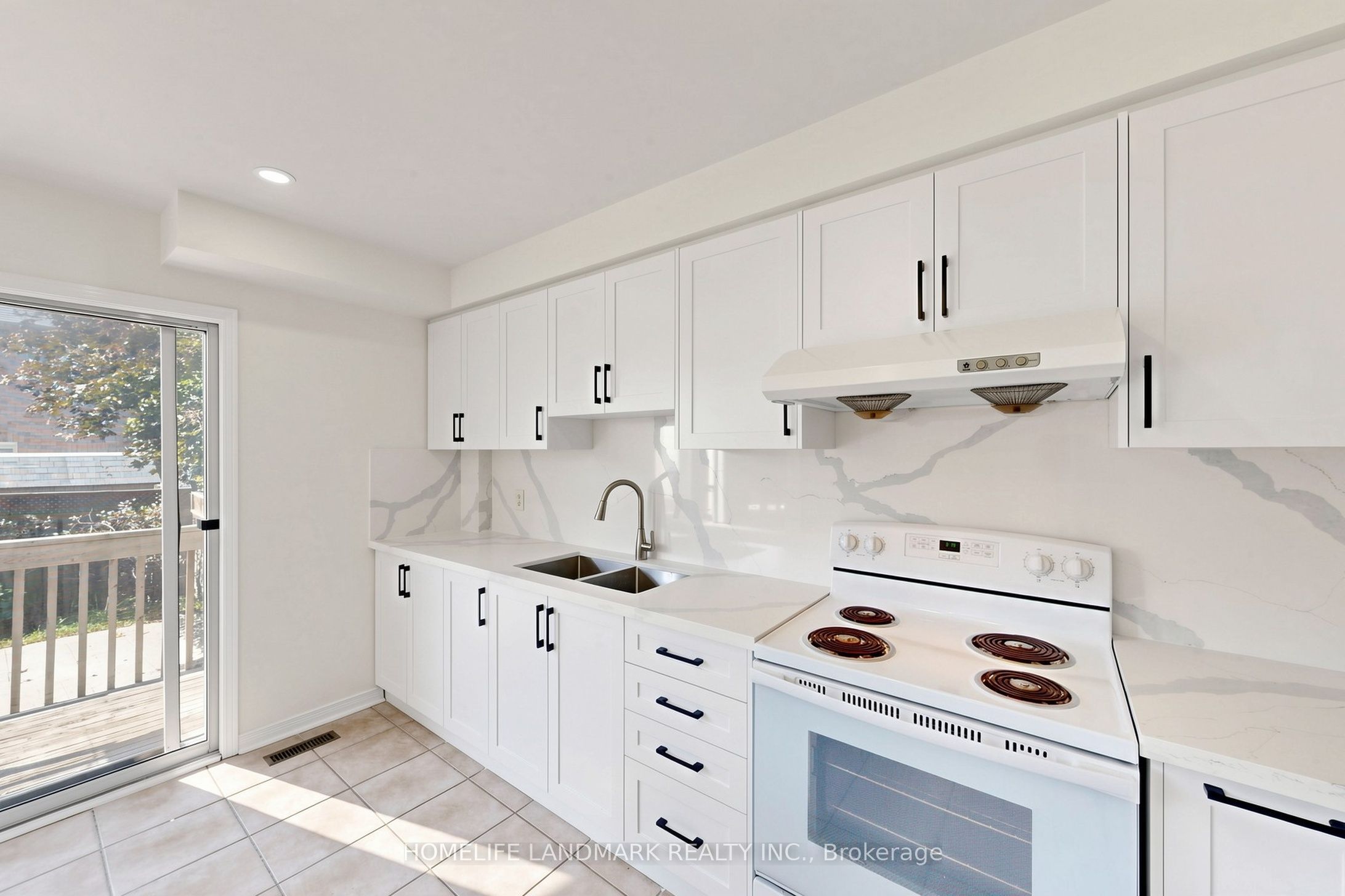 552 Thelma Street Property Photo 15