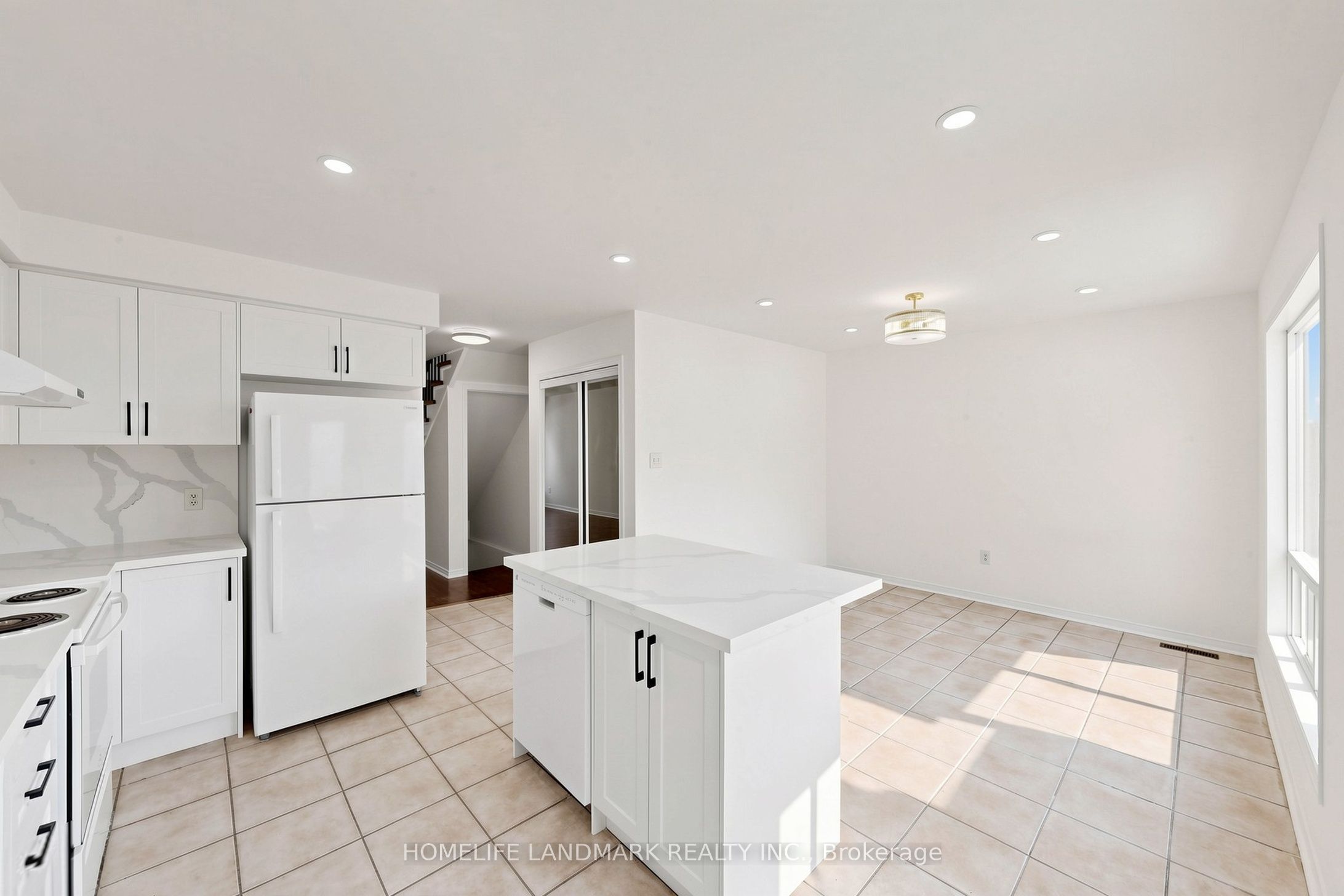 552 Thelma Street Property Photo 17