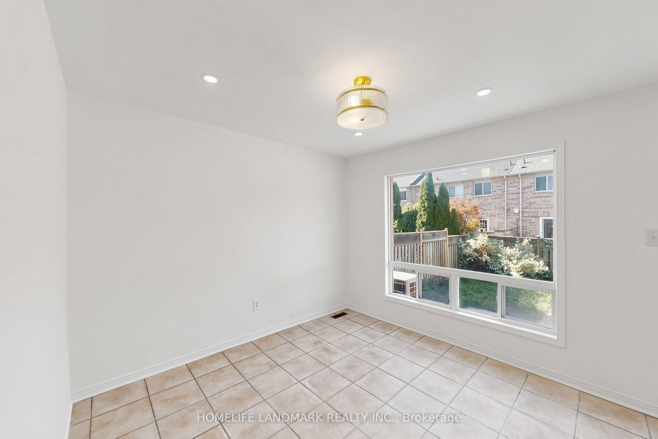 552 Thelma Street Property Photo 18