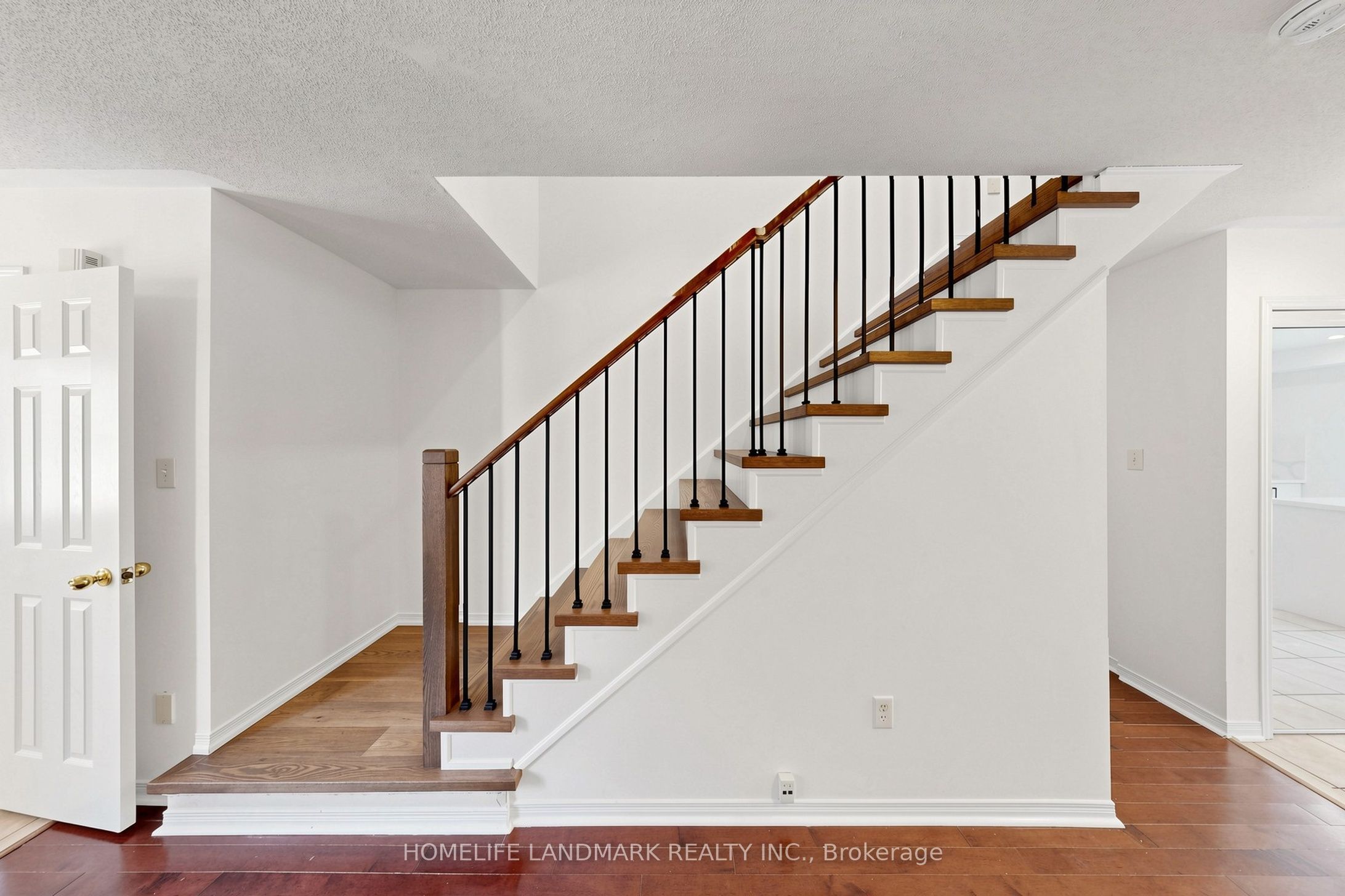 552 Thelma Street Property Photo 23