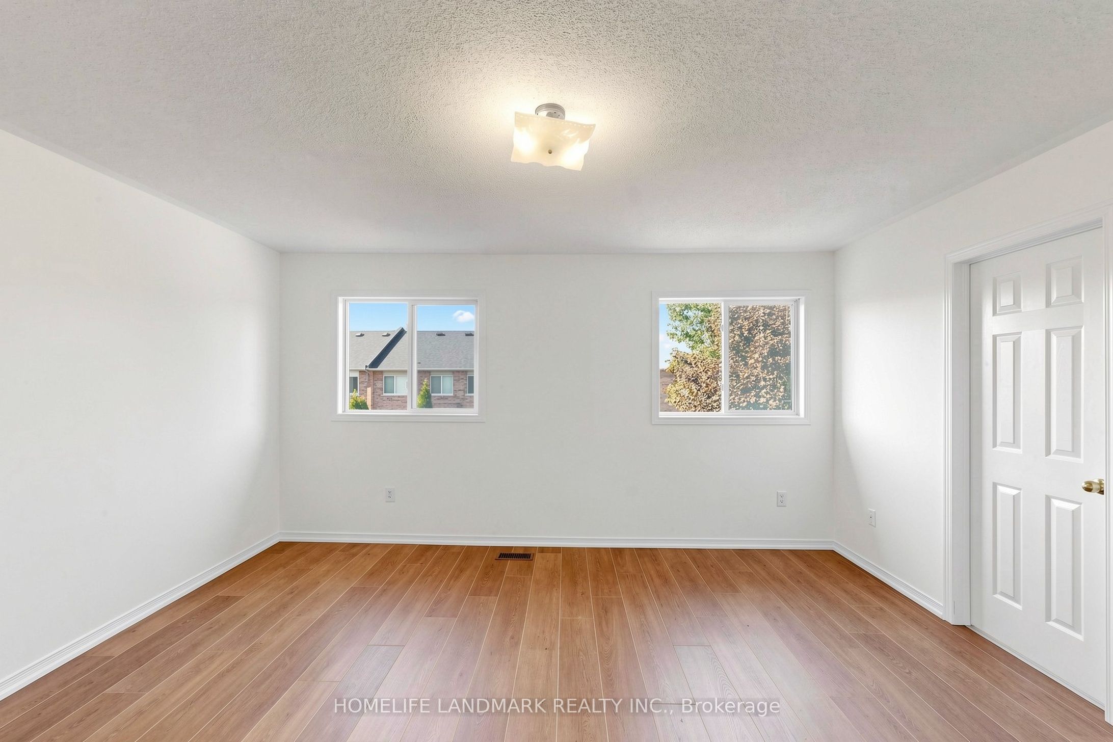 552 Thelma Street Property Photo 28