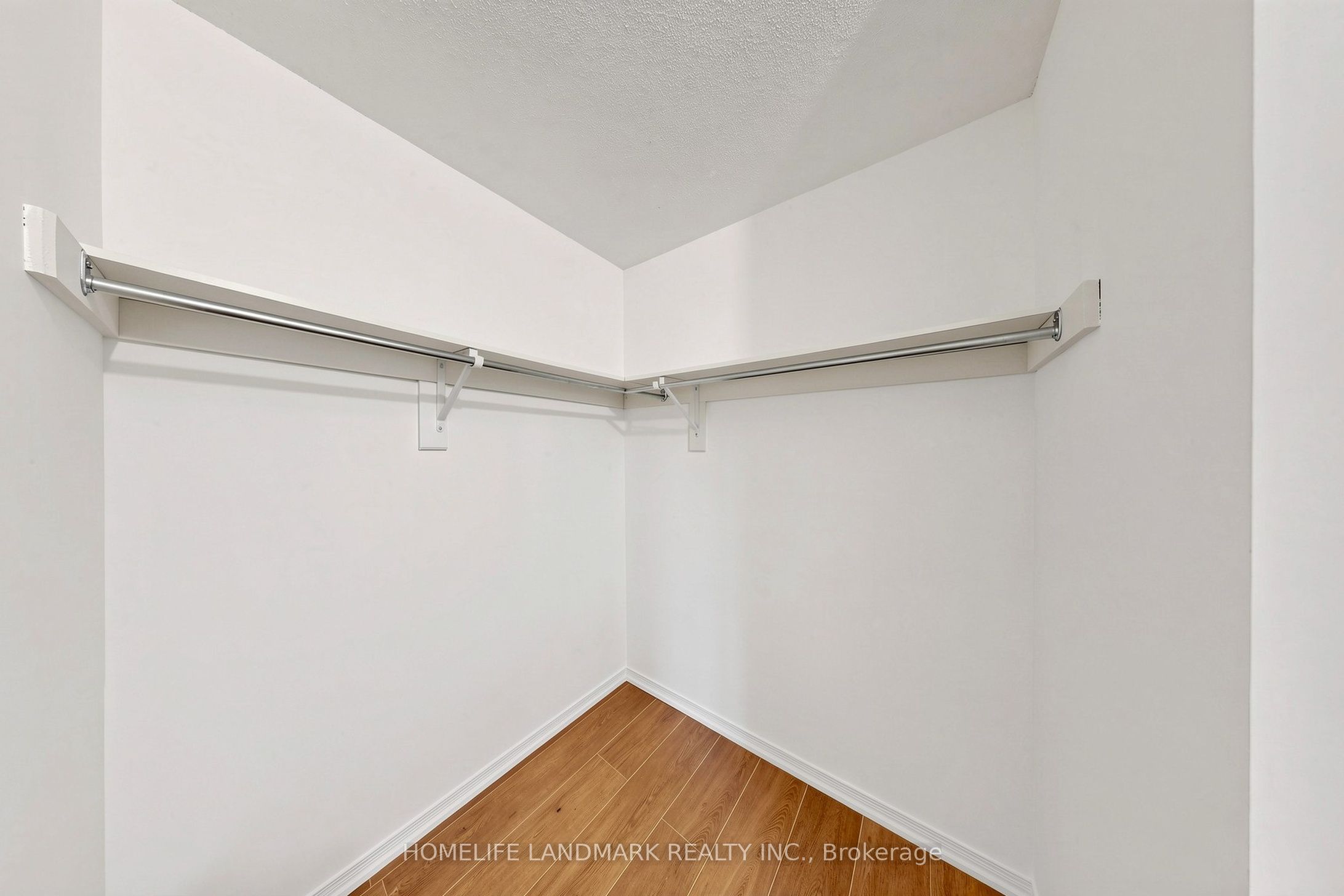 552 Thelma Street Property Photo 30