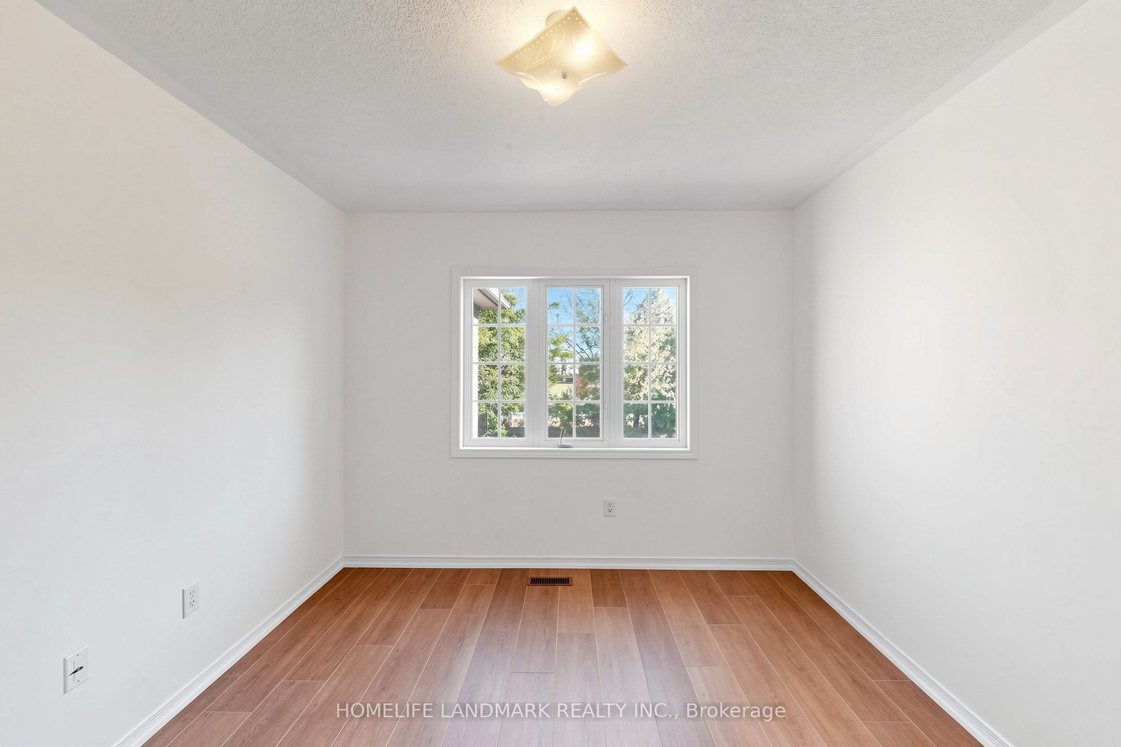 552 Thelma Street Property Photo 35