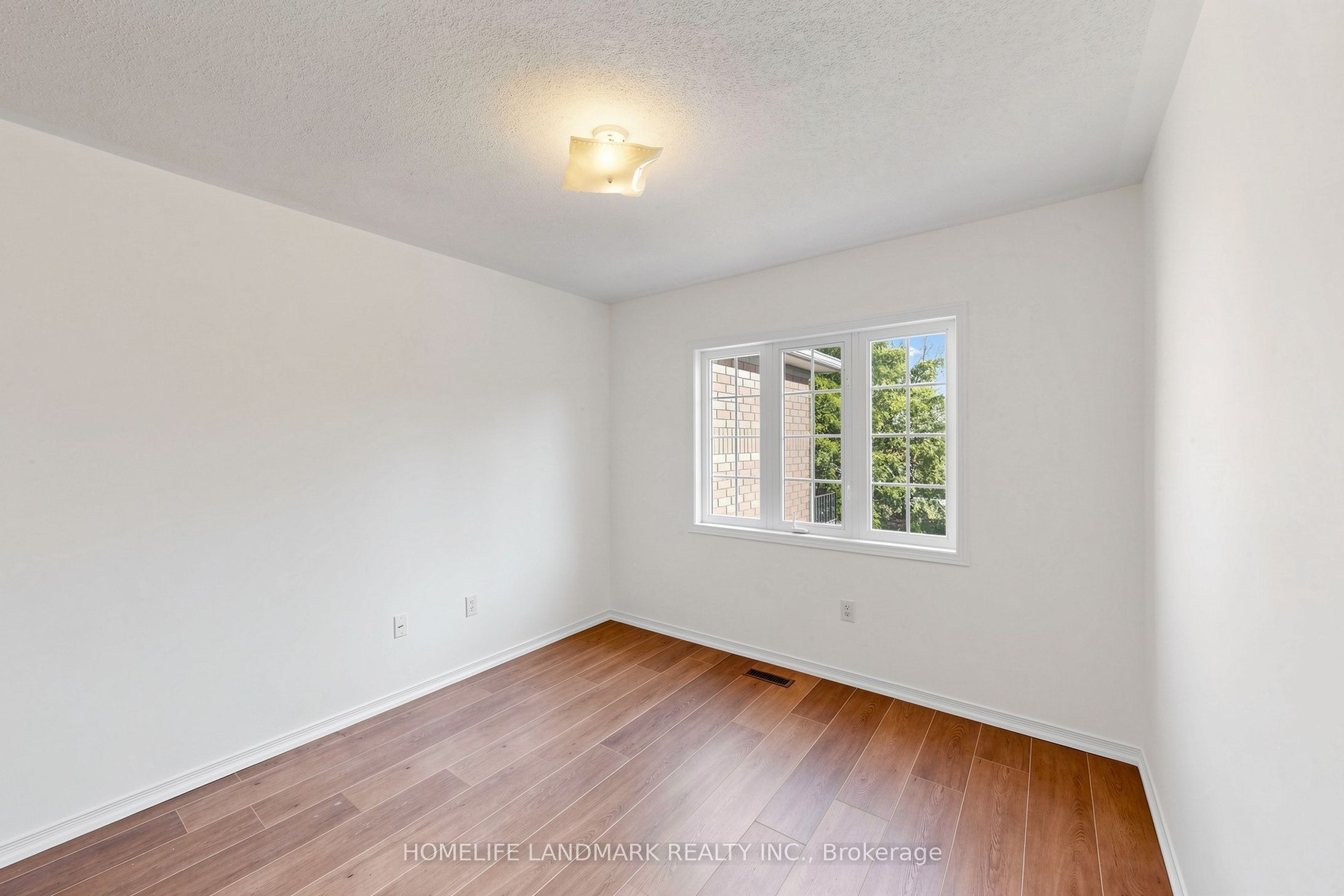 552 Thelma Street Property Photo 36
