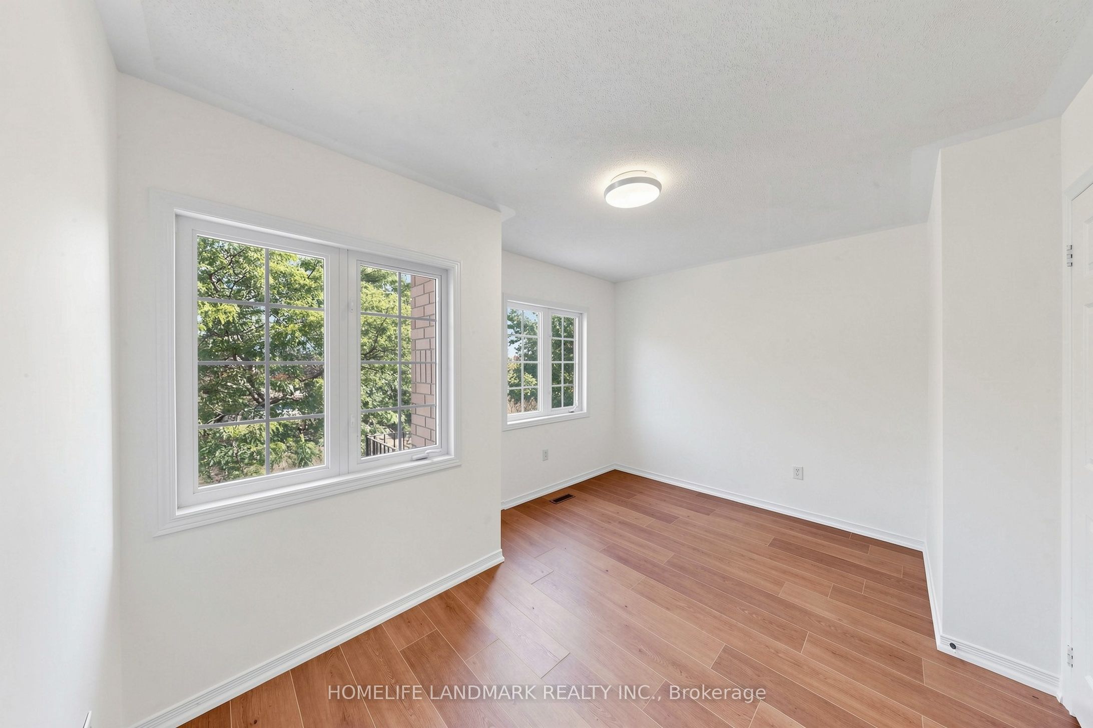 552 Thelma Street Property Photo 38