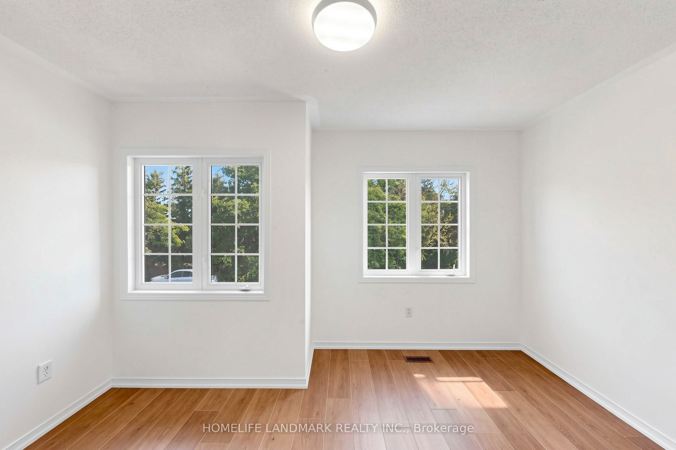 552 Thelma Street Property Photo 39