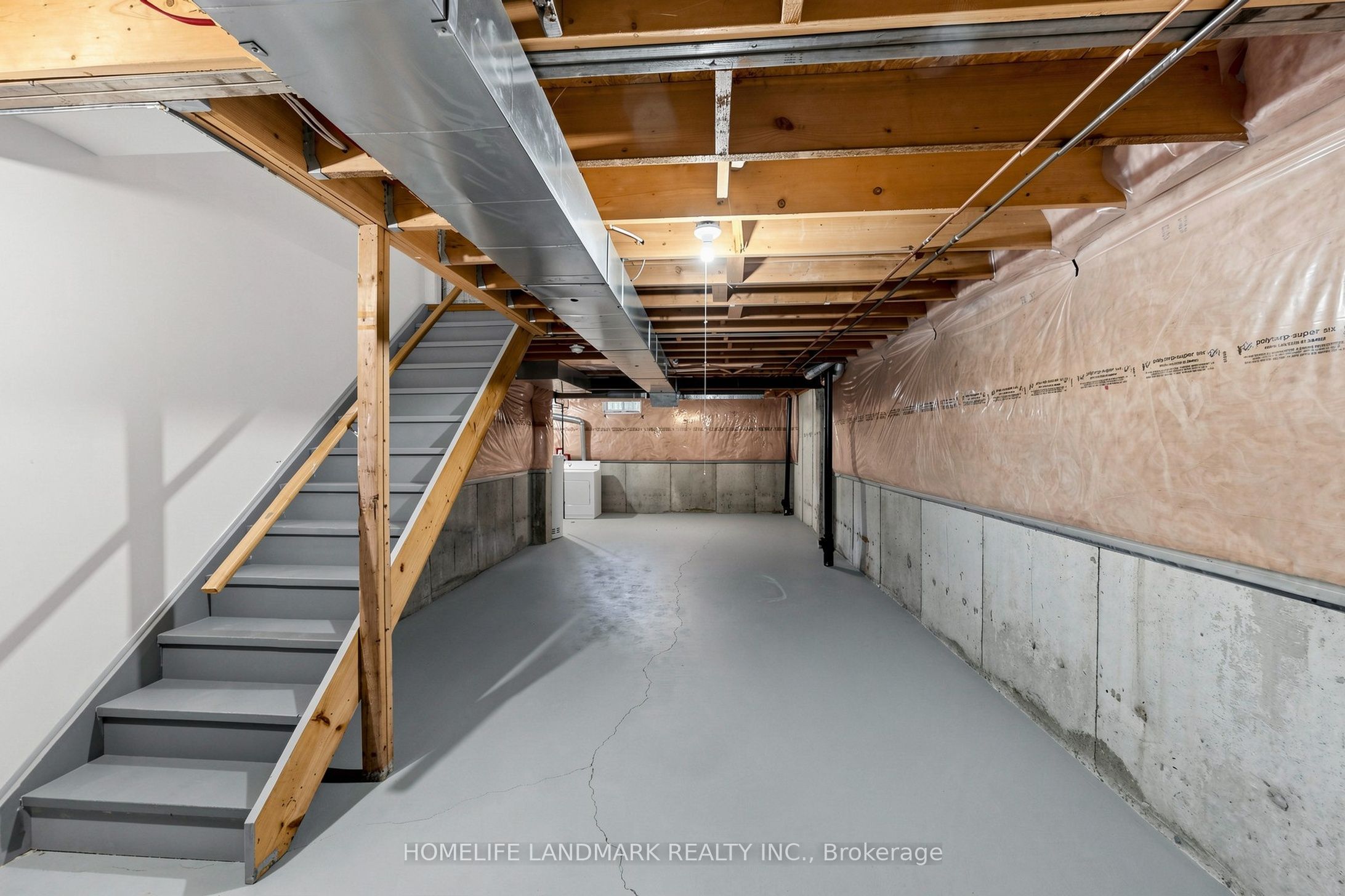 552 Thelma Street Property Photo 43