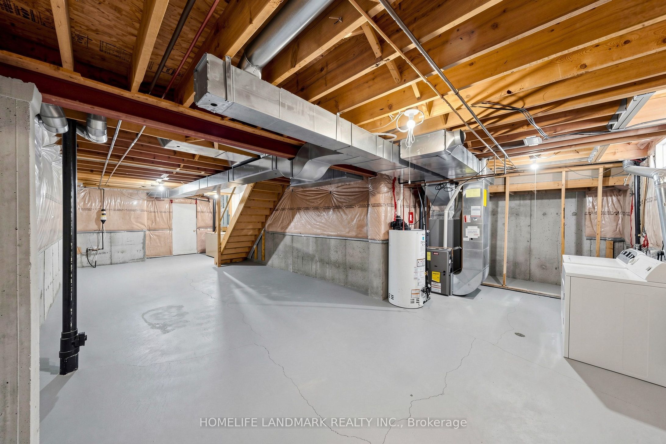 552 Thelma Street Property Photo 45